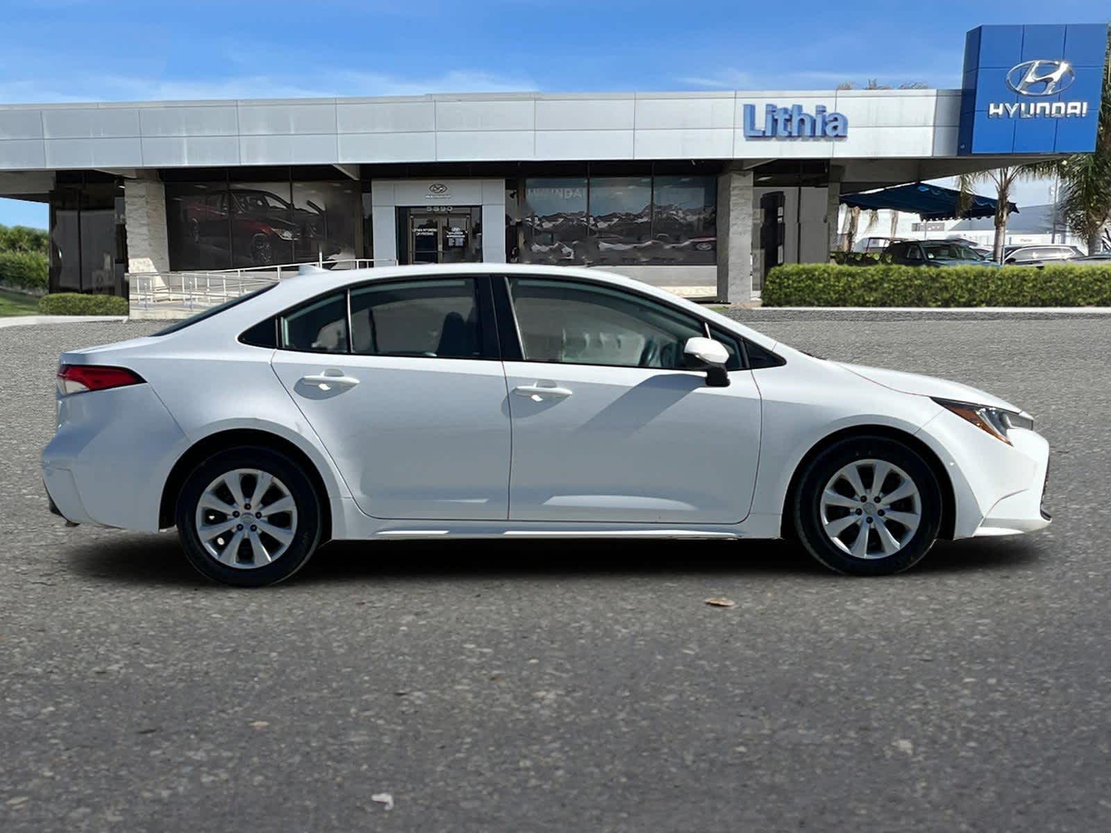 2023 Toyota Corolla LE 8