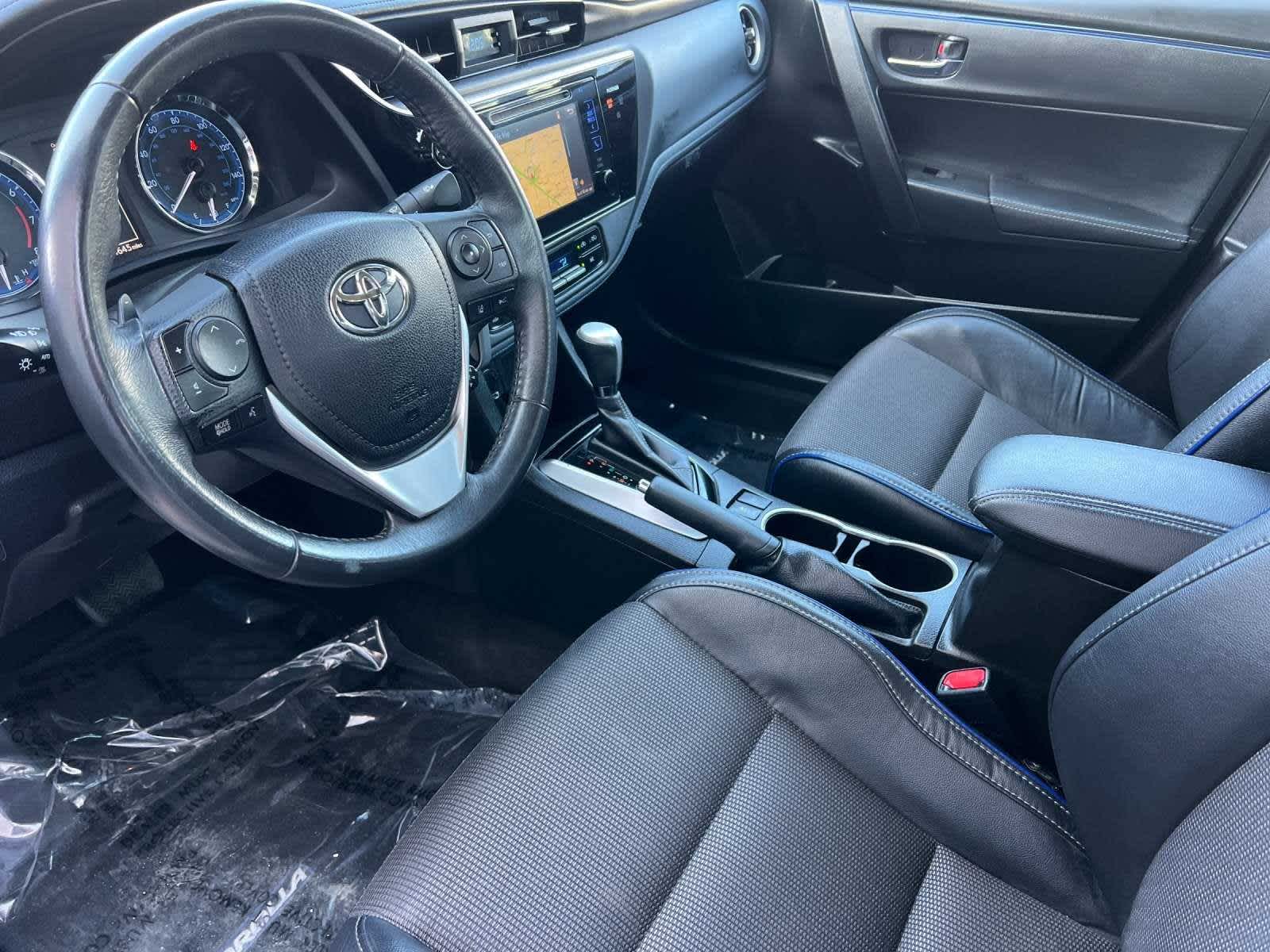 2017 Toyota Corolla SE 11