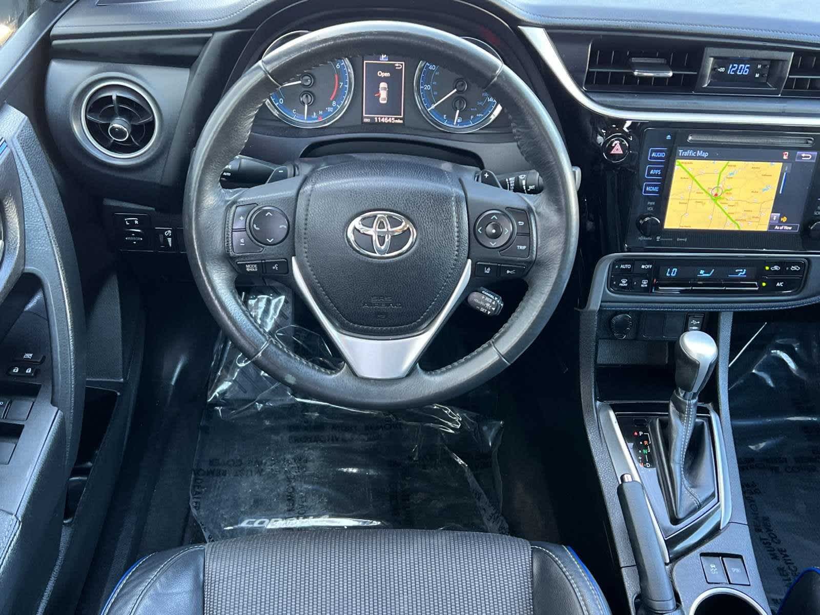 2017 Toyota Corolla SE 14