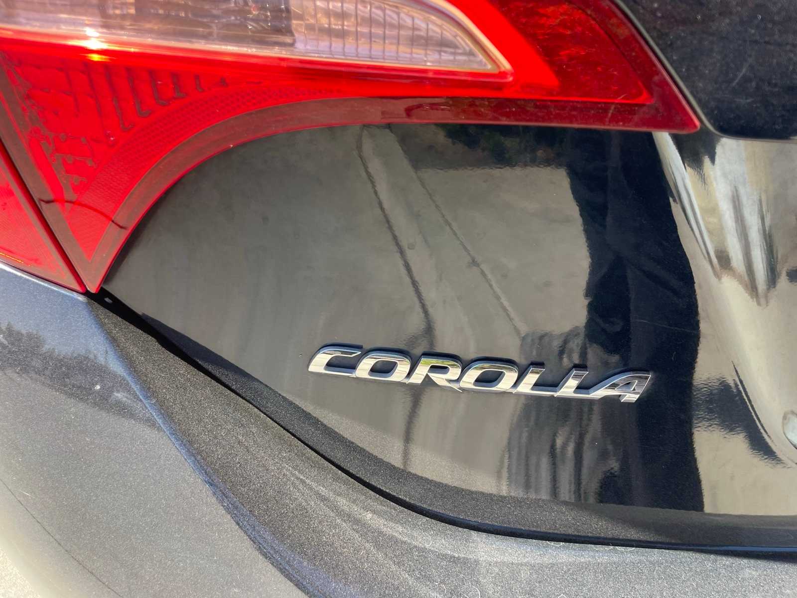 2019 Toyota Corolla LE 12