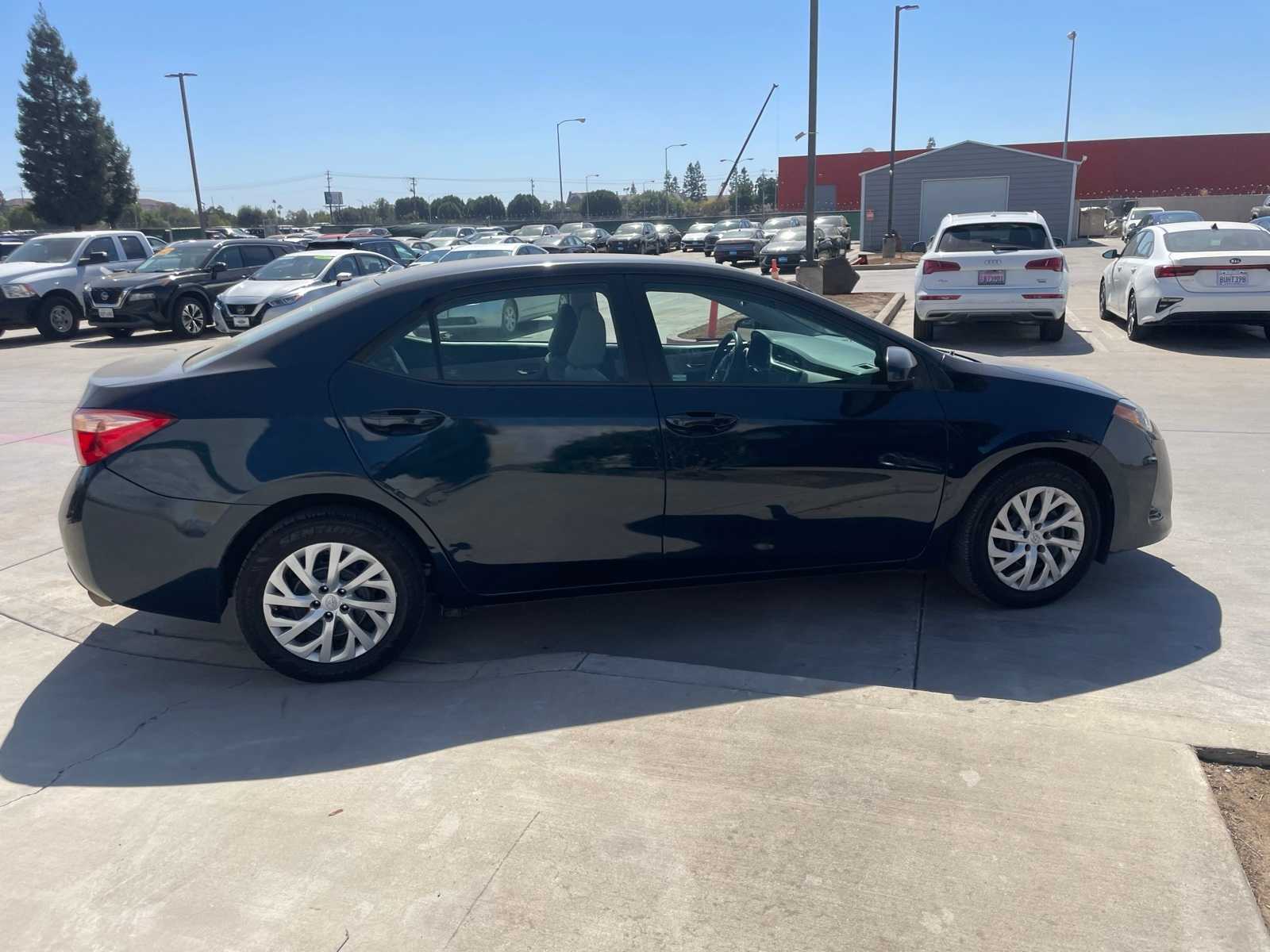 2019 Toyota Corolla LE 3