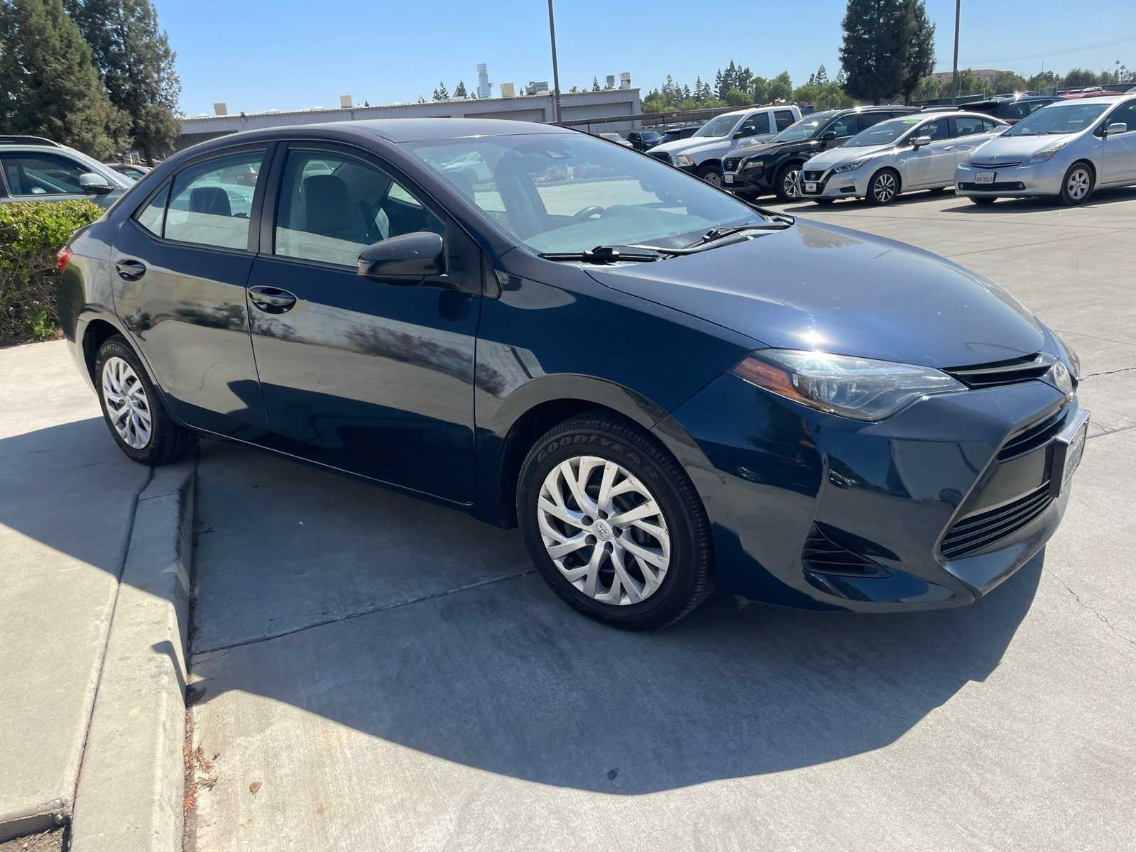 2019 Toyota Corolla LE 2