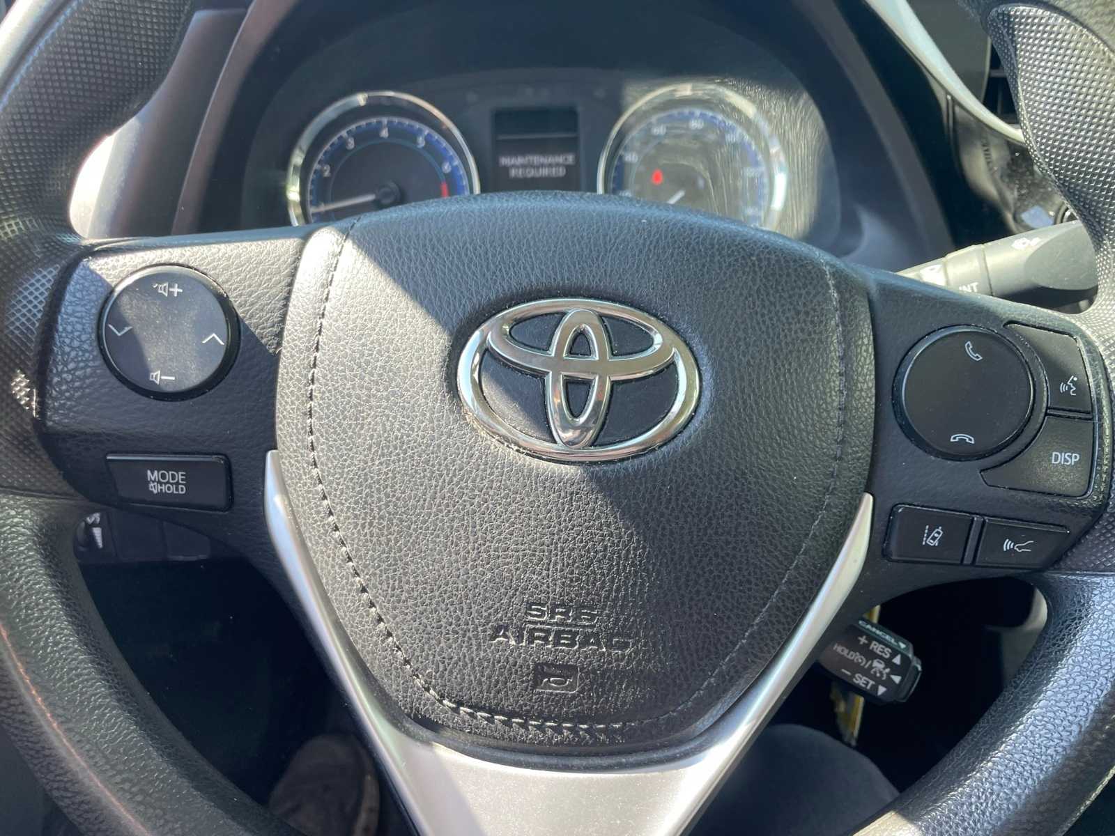 2019 Toyota Corolla LE 16