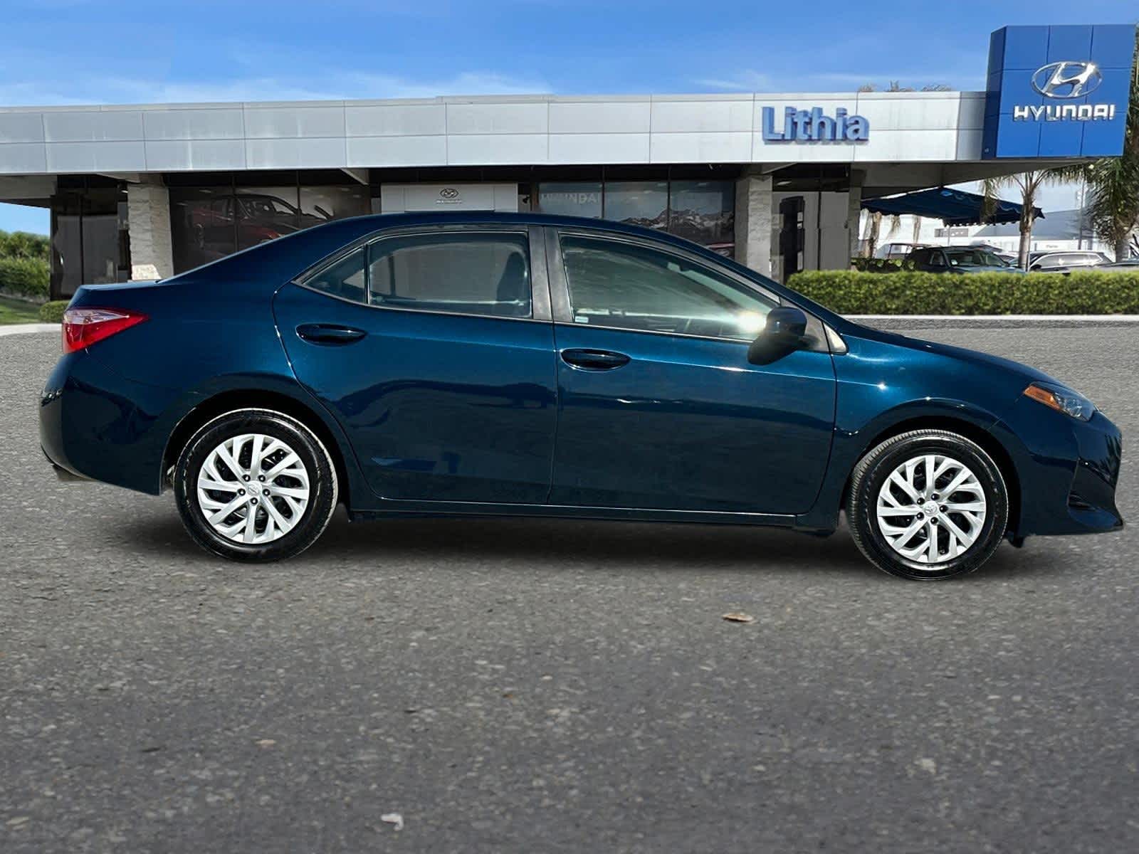 2019 Toyota Corolla LE 8