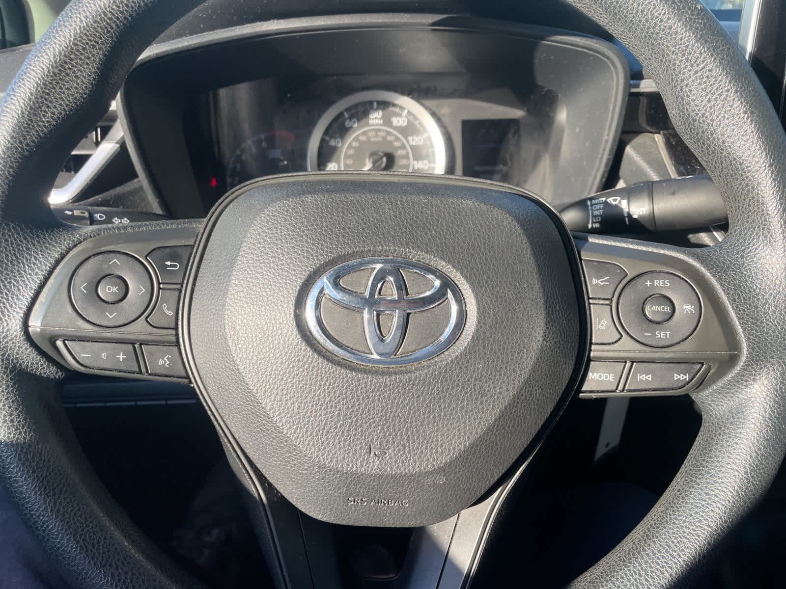 2020 Toyota Corolla LE 23