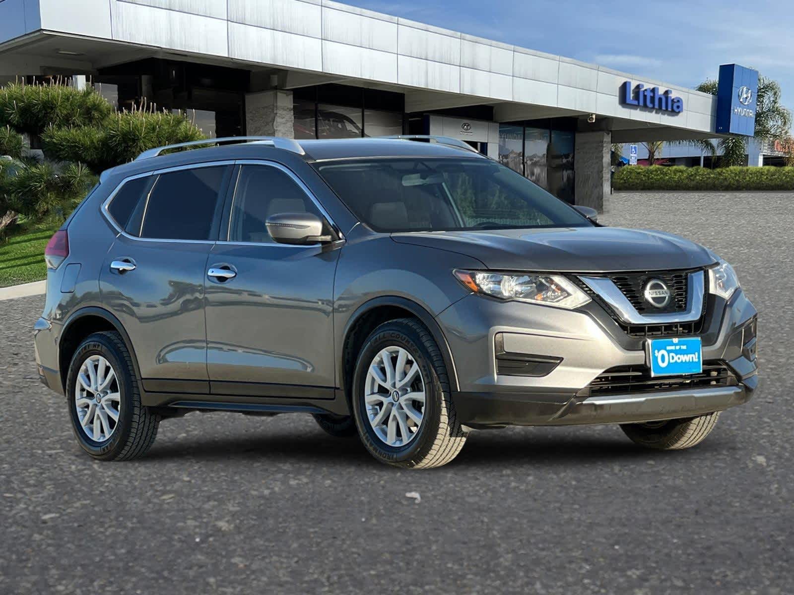 2018 Nissan Rogue SV 9