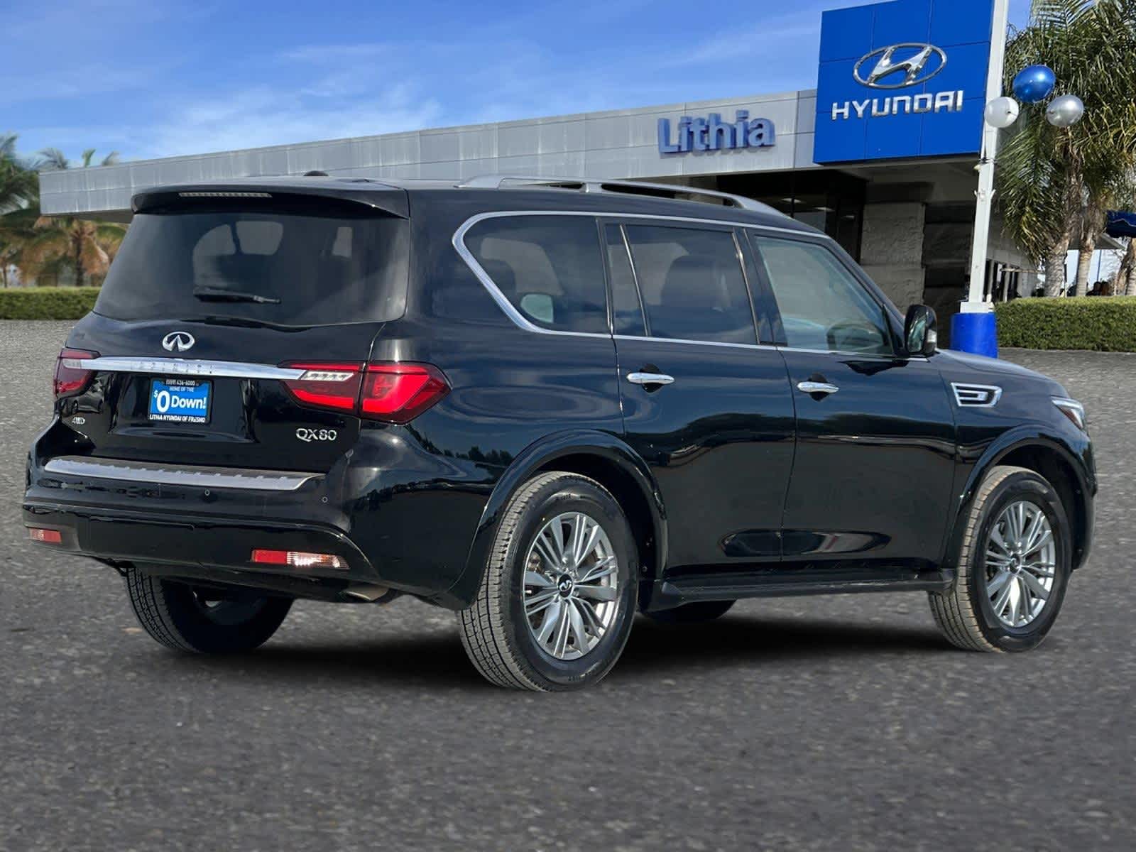 2021 INFINITI QX80 LUXE 2