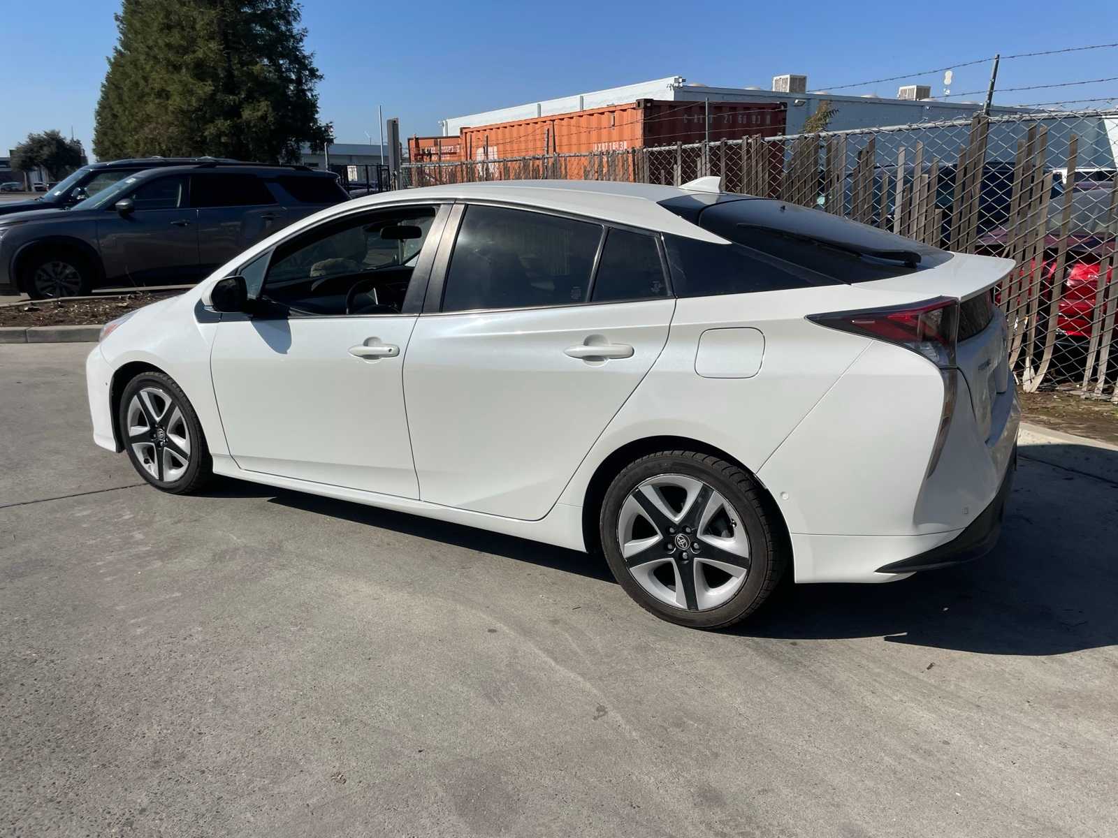 2018 Toyota Prius Three Touring 8