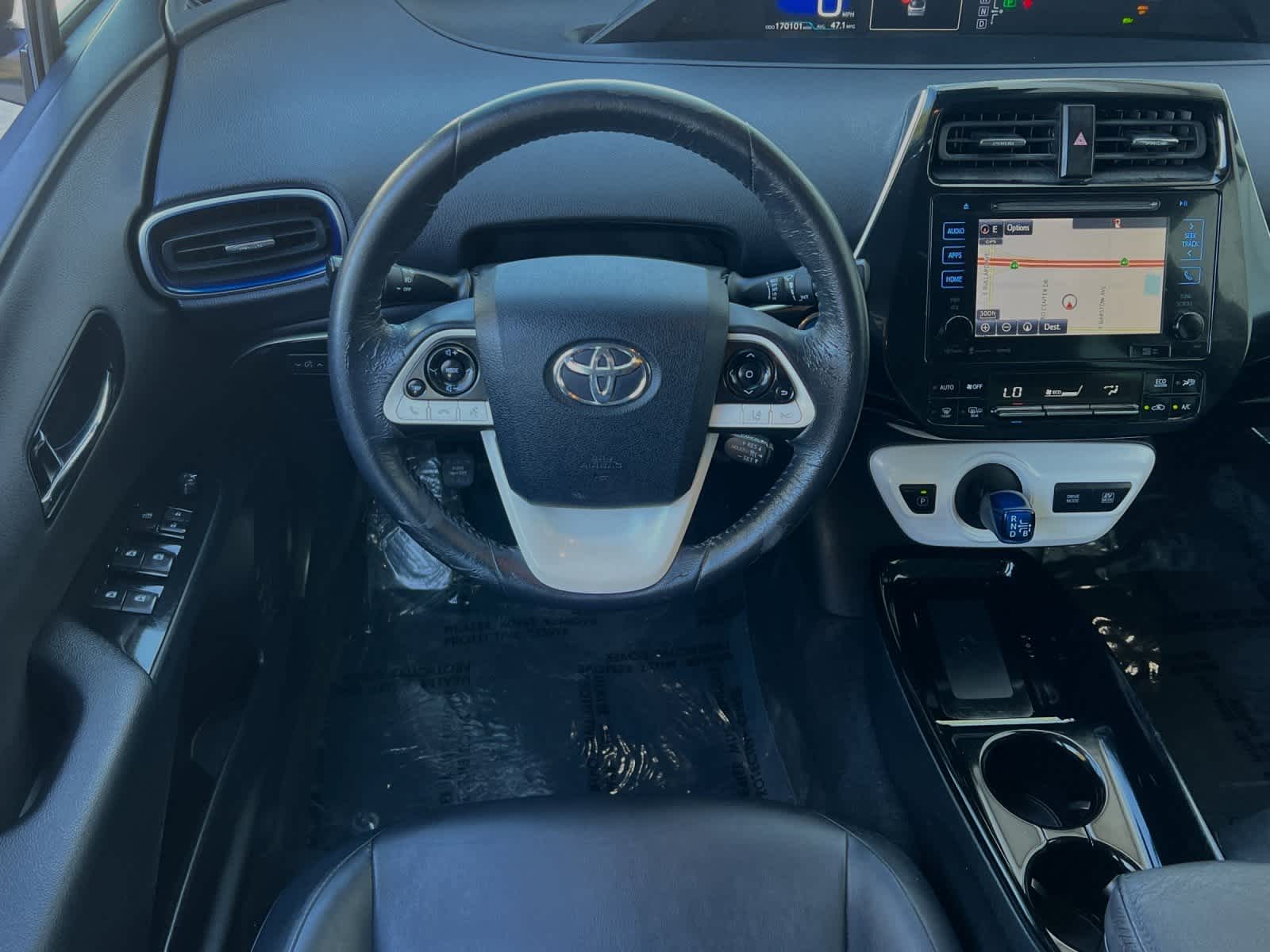 2018 Toyota Prius Three Touring 14