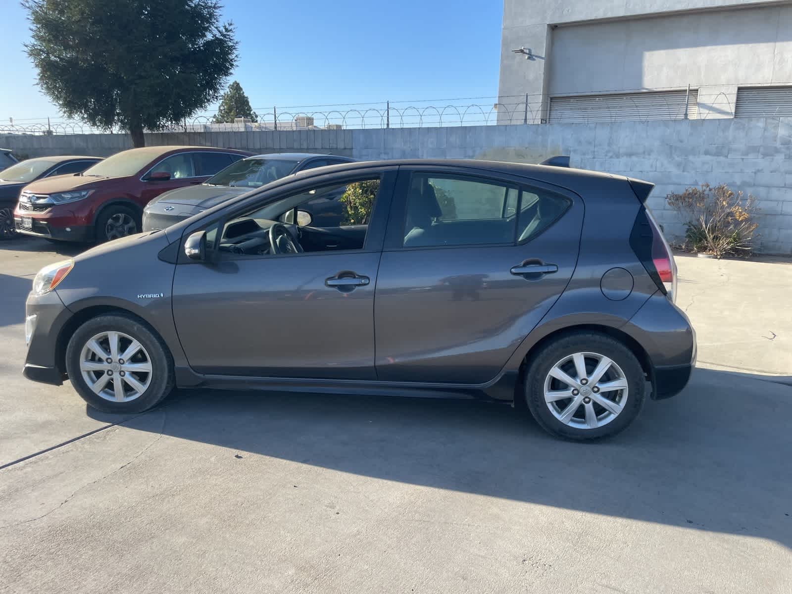 2017 Toyota Prius c Two 8