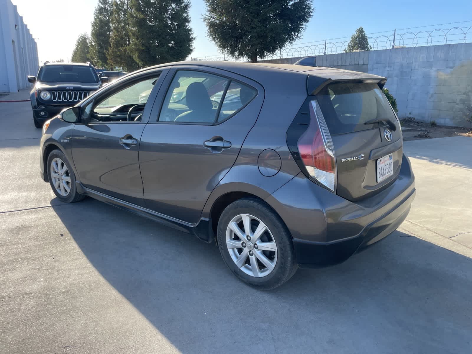 2017 Toyota Prius c Two 7