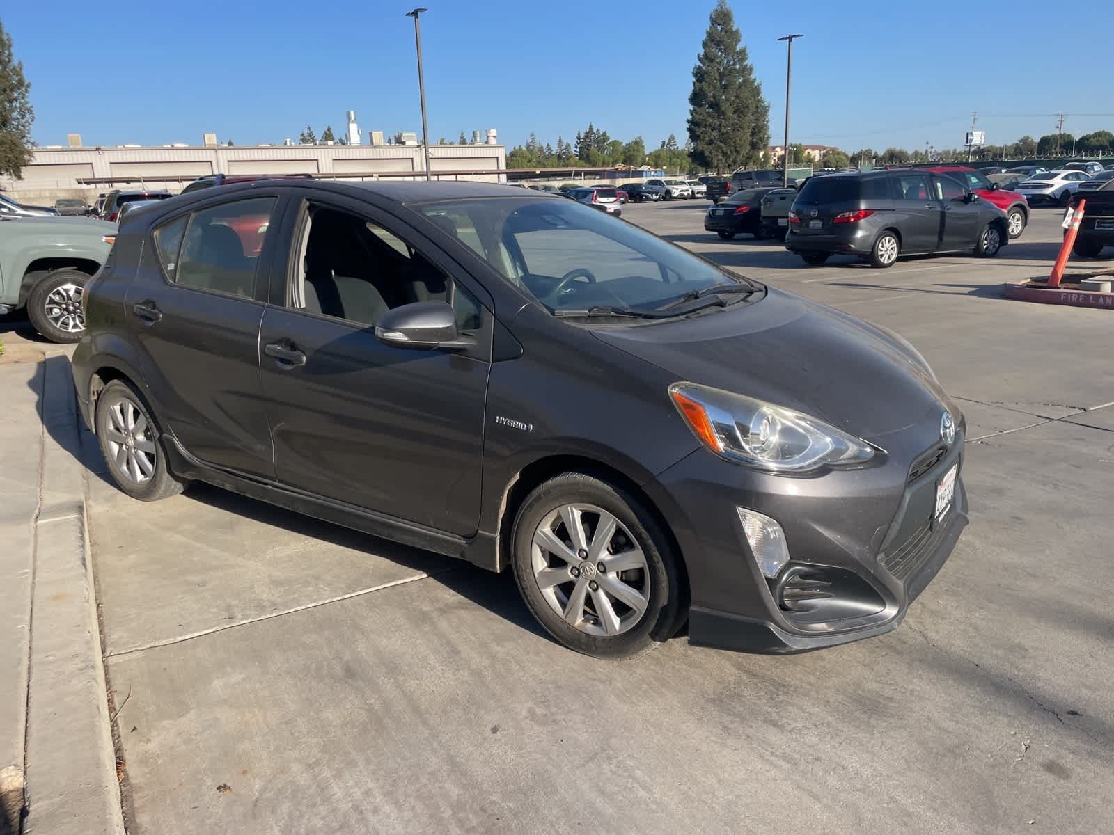 2017 Toyota Prius c Two 3