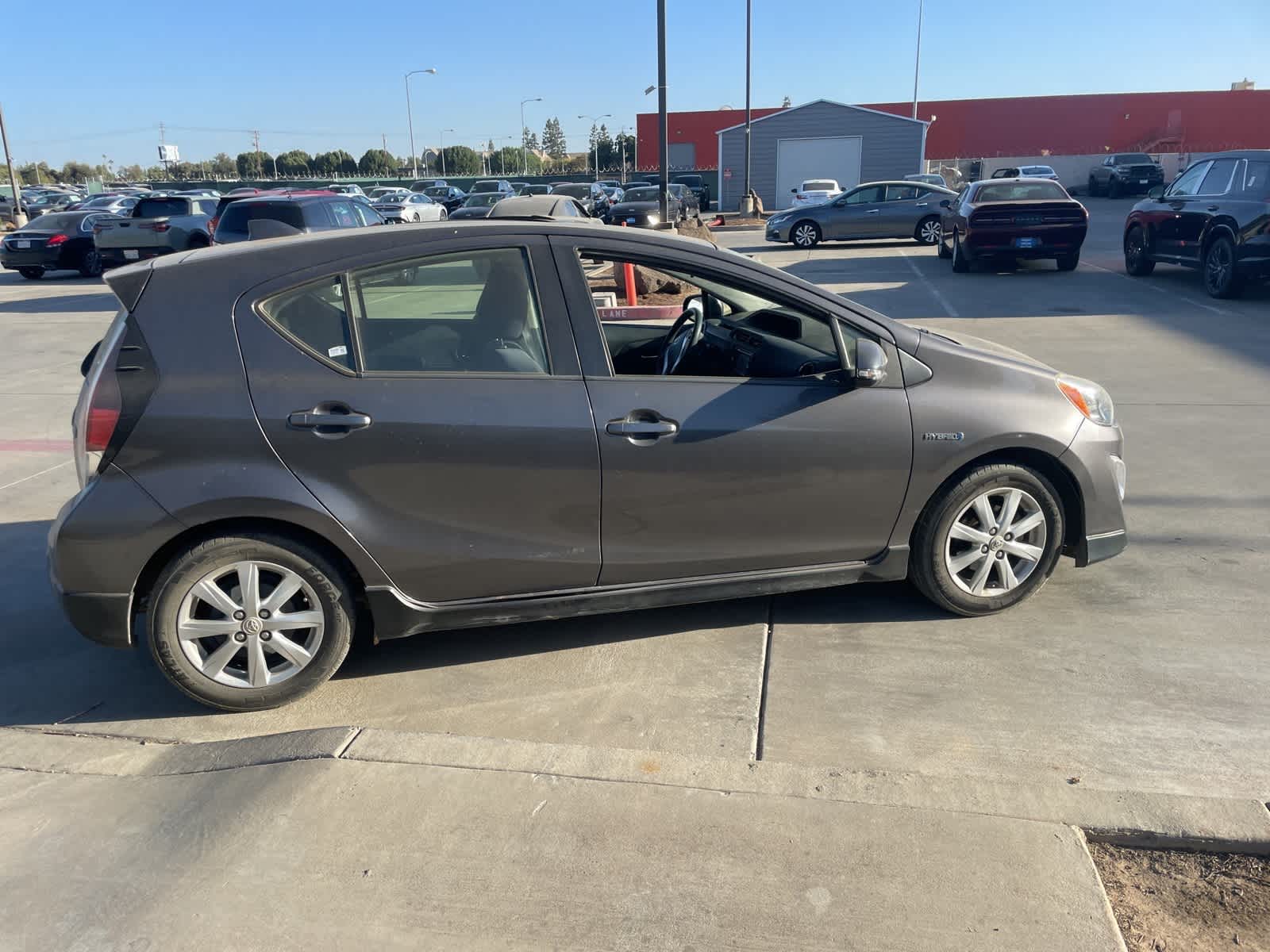 2017 Toyota Prius c Two 4