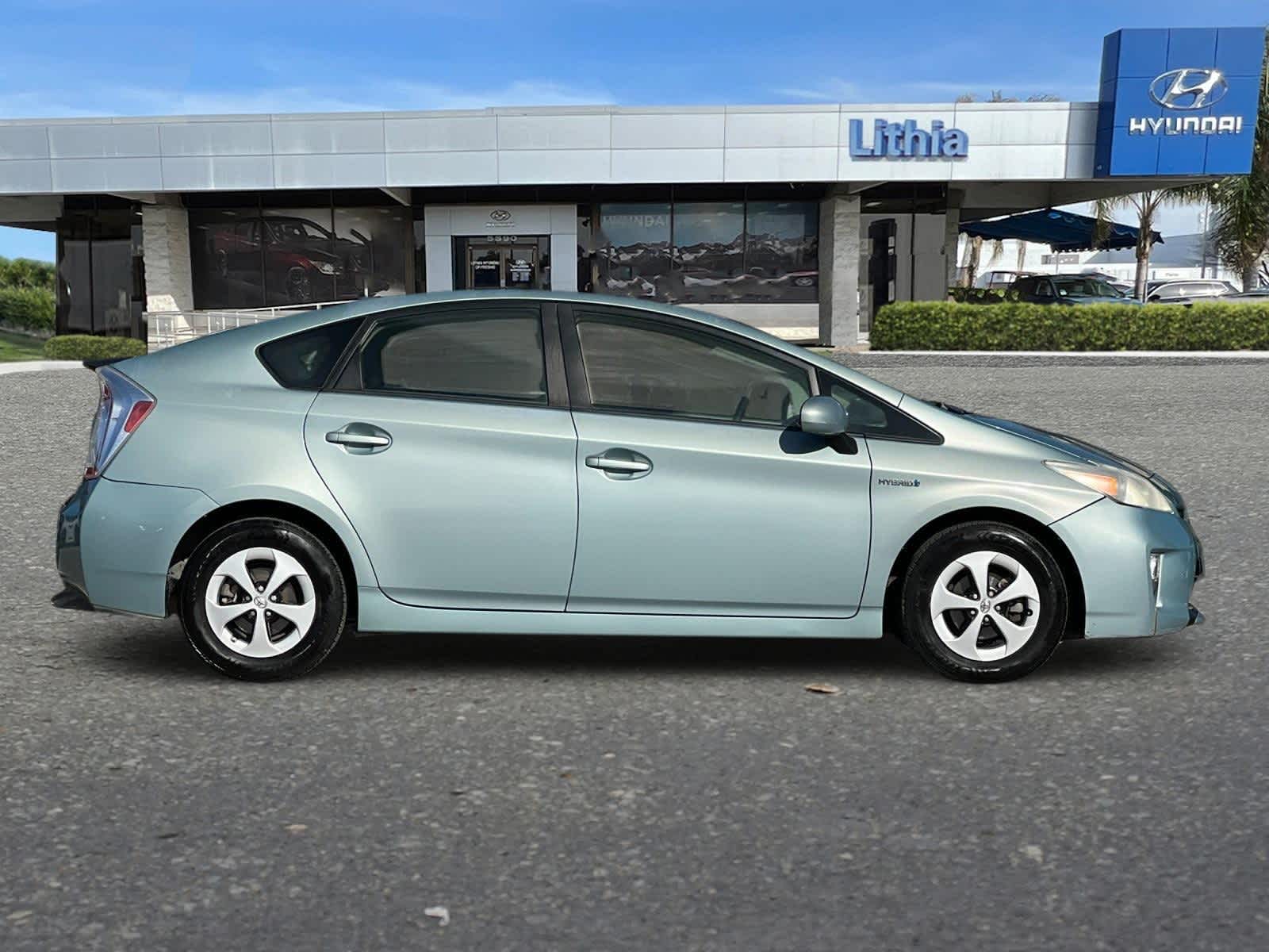 2013 Toyota Prius One 8