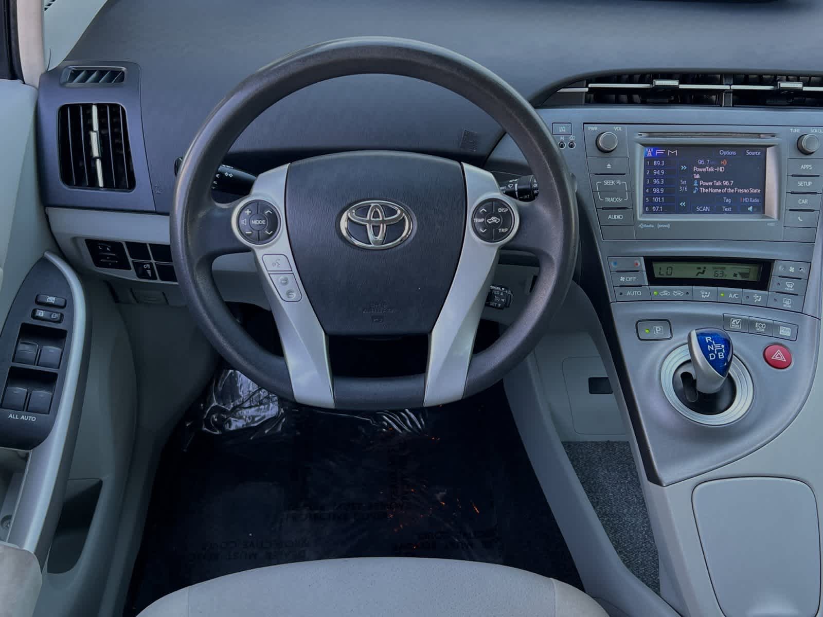 2013 Toyota Prius One 14