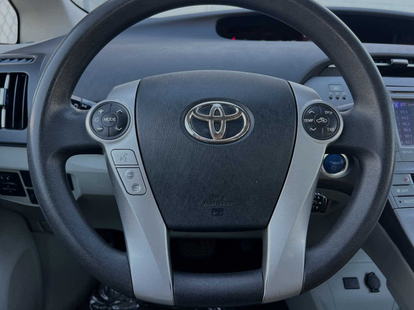 2013 Toyota Prius One 23