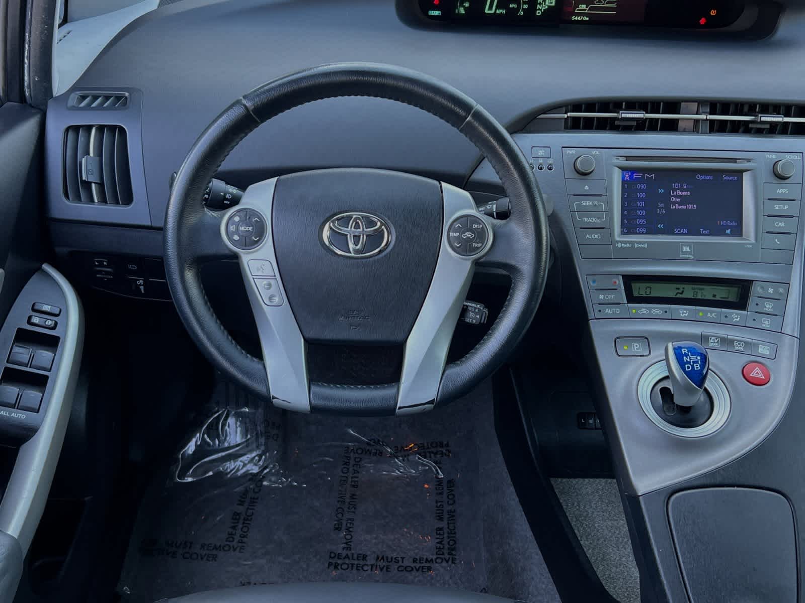 2014 Toyota Prius Five 14