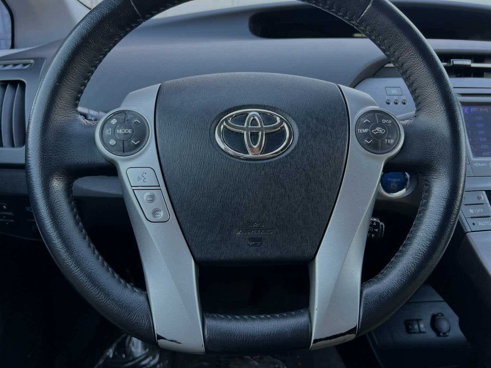 2014 Toyota Prius Five 23