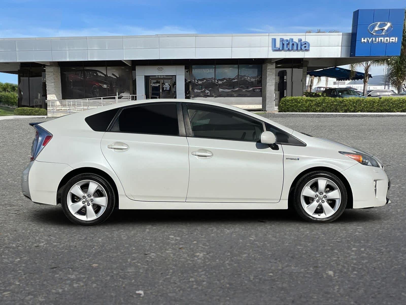 2014 Toyota Prius Five 8