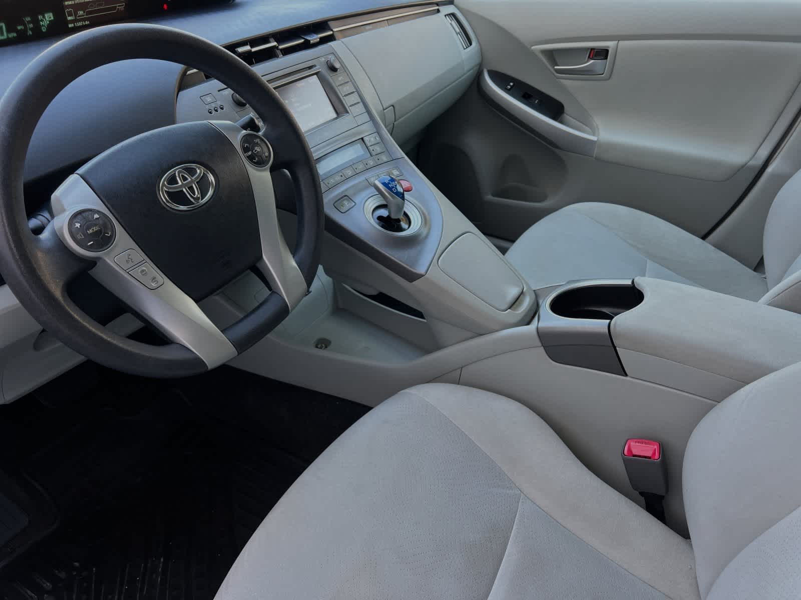 2013 Toyota Prius Three 11