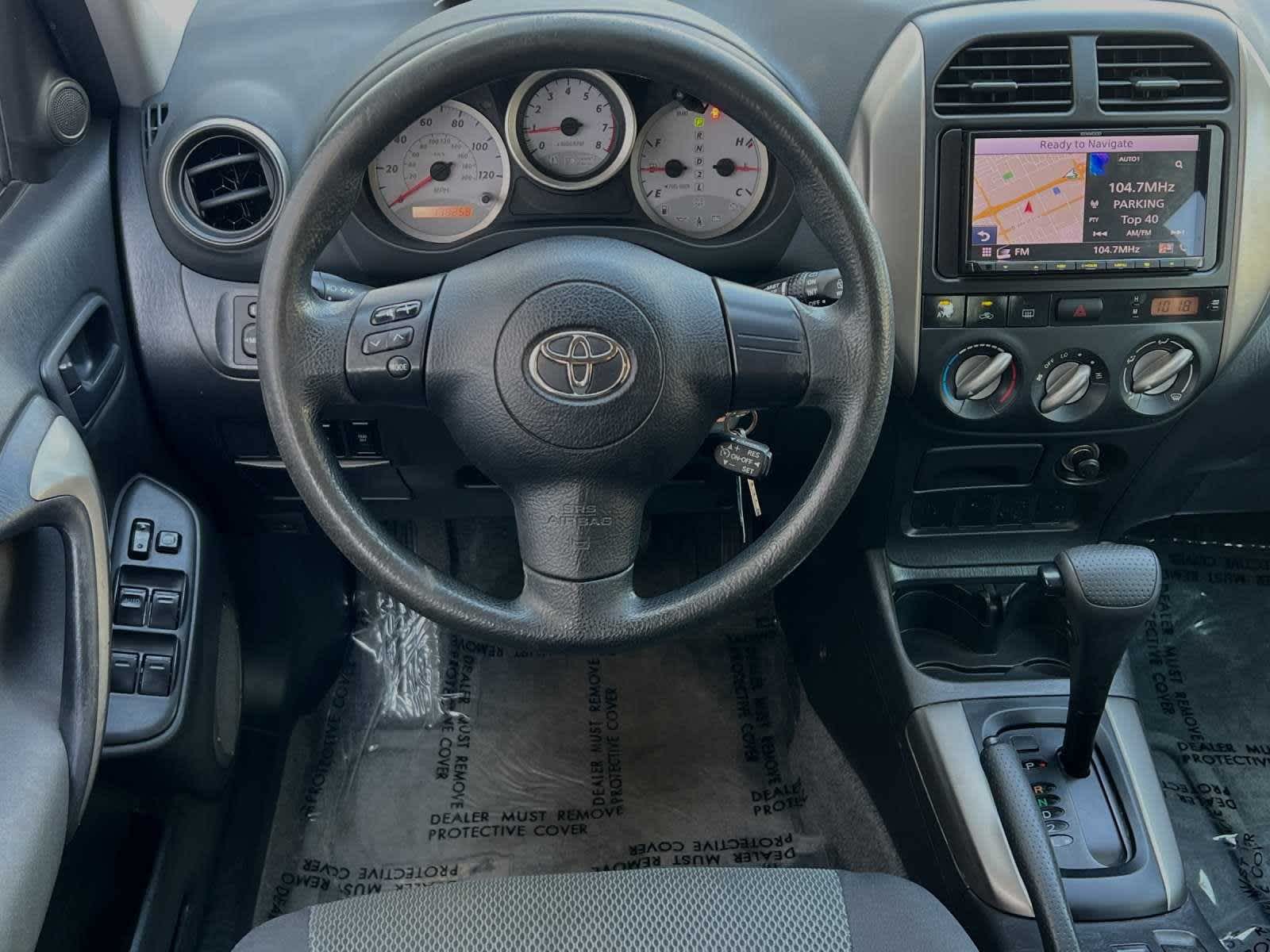 2004 Toyota RAV4  14