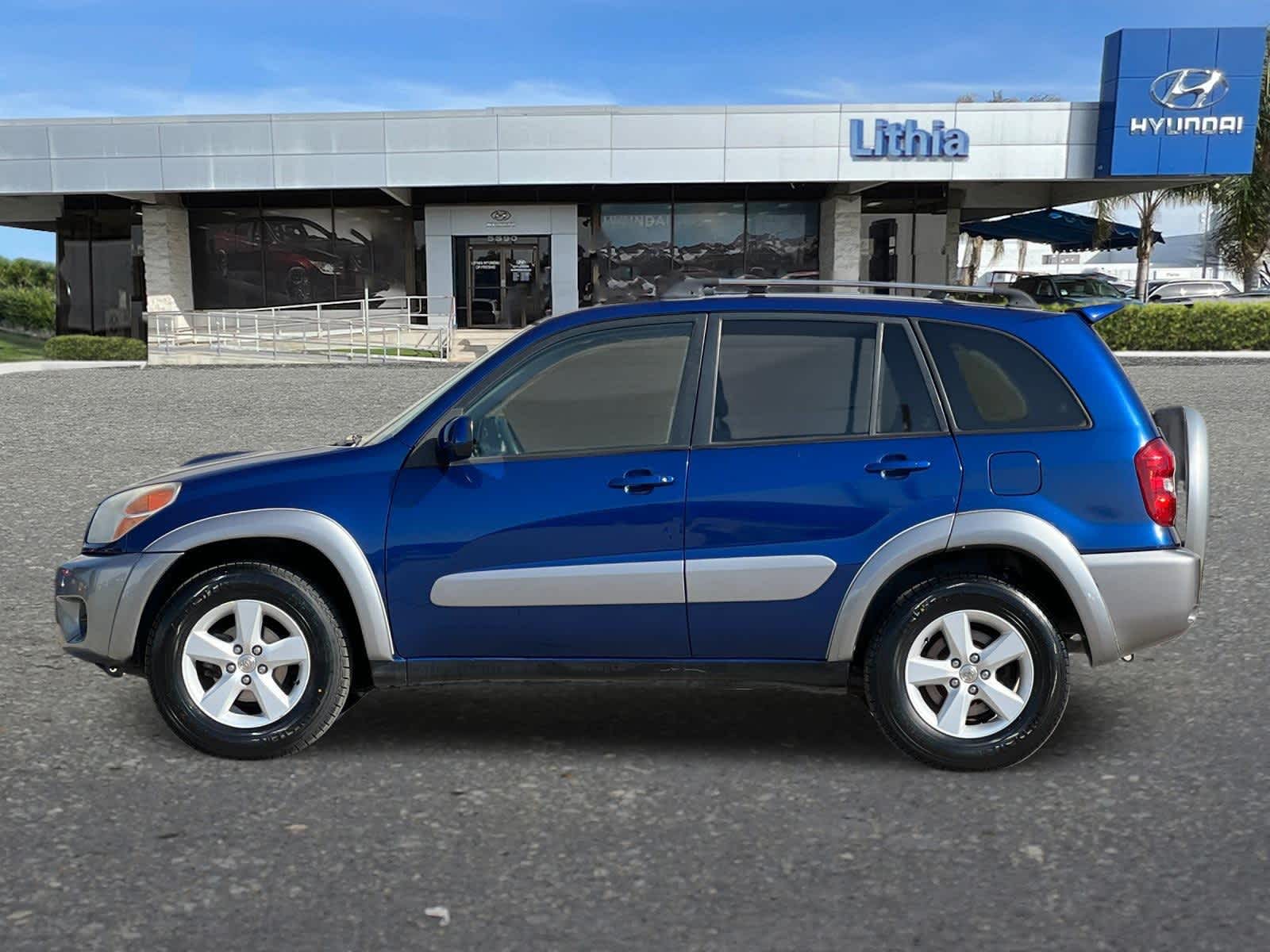 2004 Toyota RAV4  5