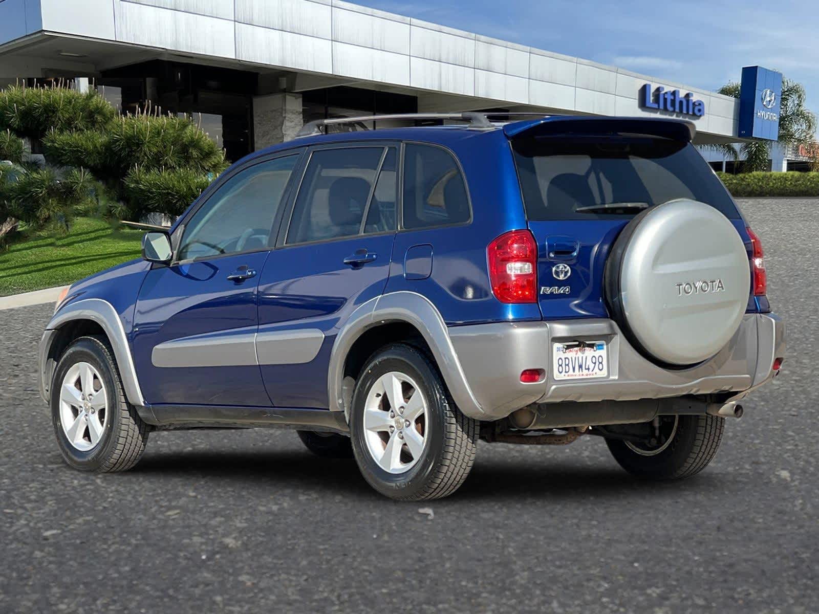 2004 Toyota RAV4  6