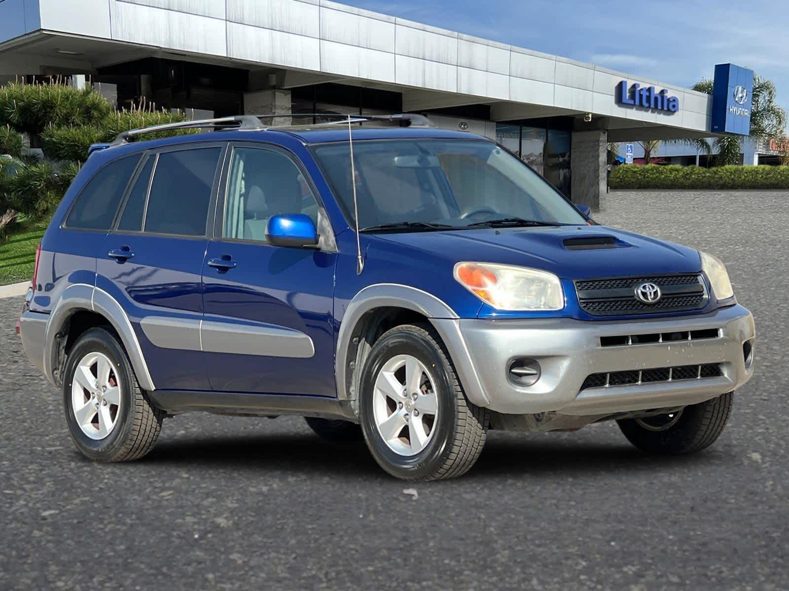 2004 Toyota RAV4  9