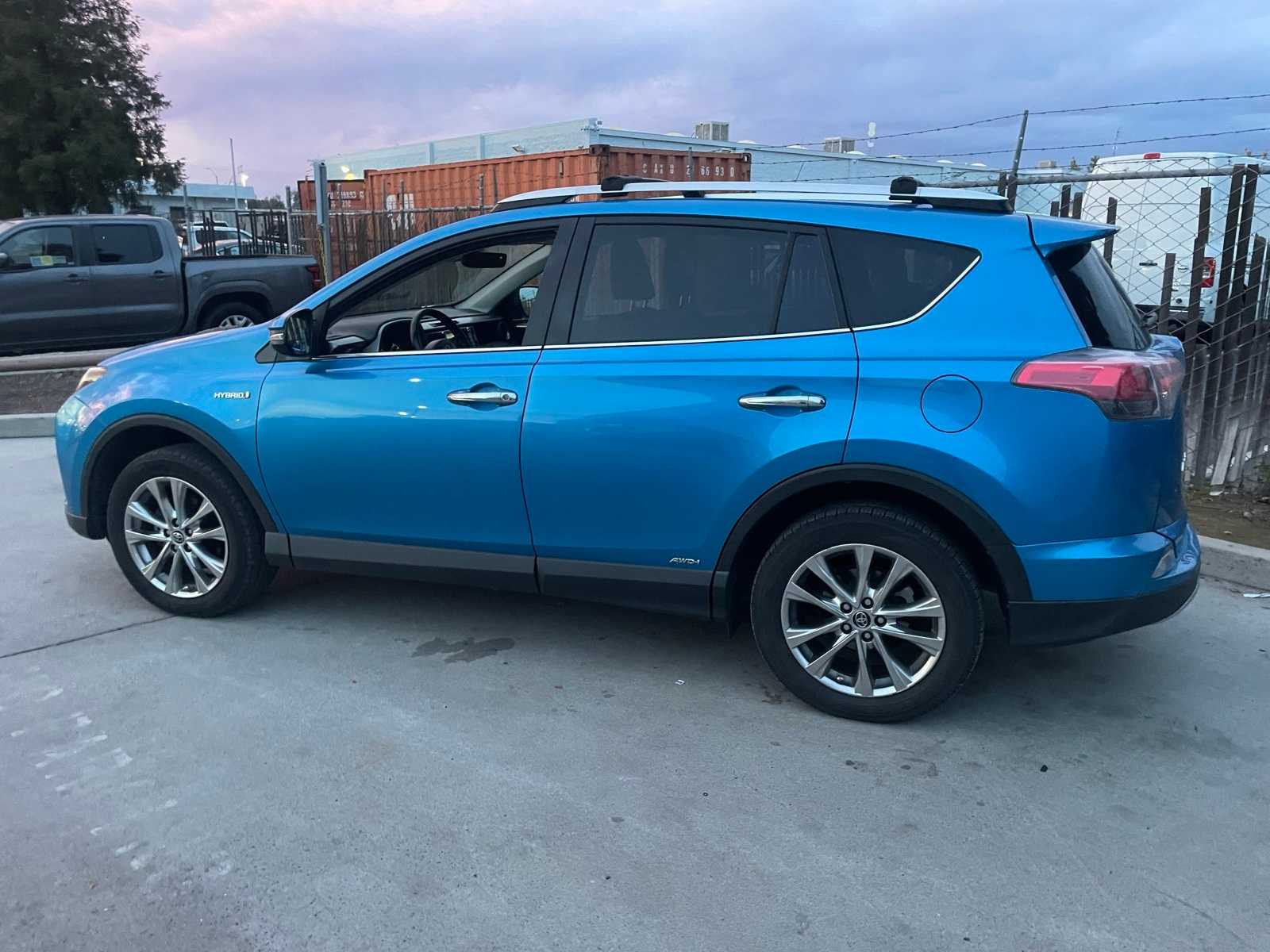 2016 Toyota RAV4 Hybrid Limited 6