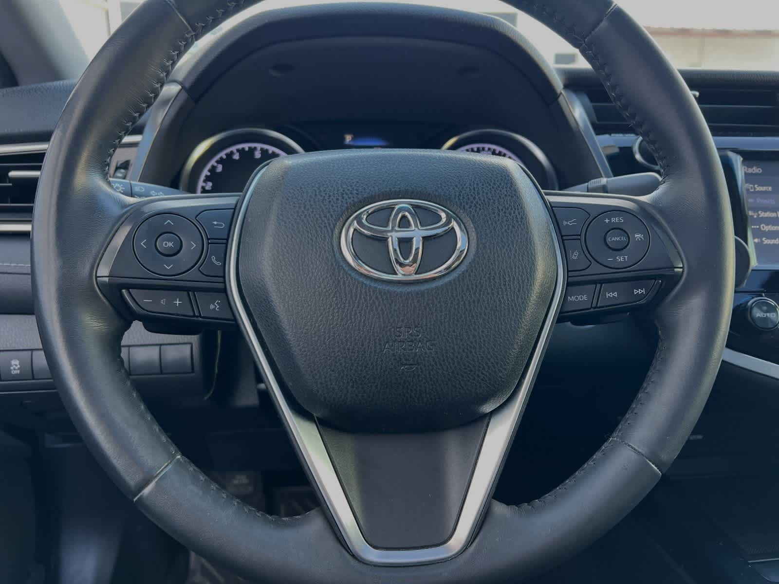 2018 Toyota Camry SE 22