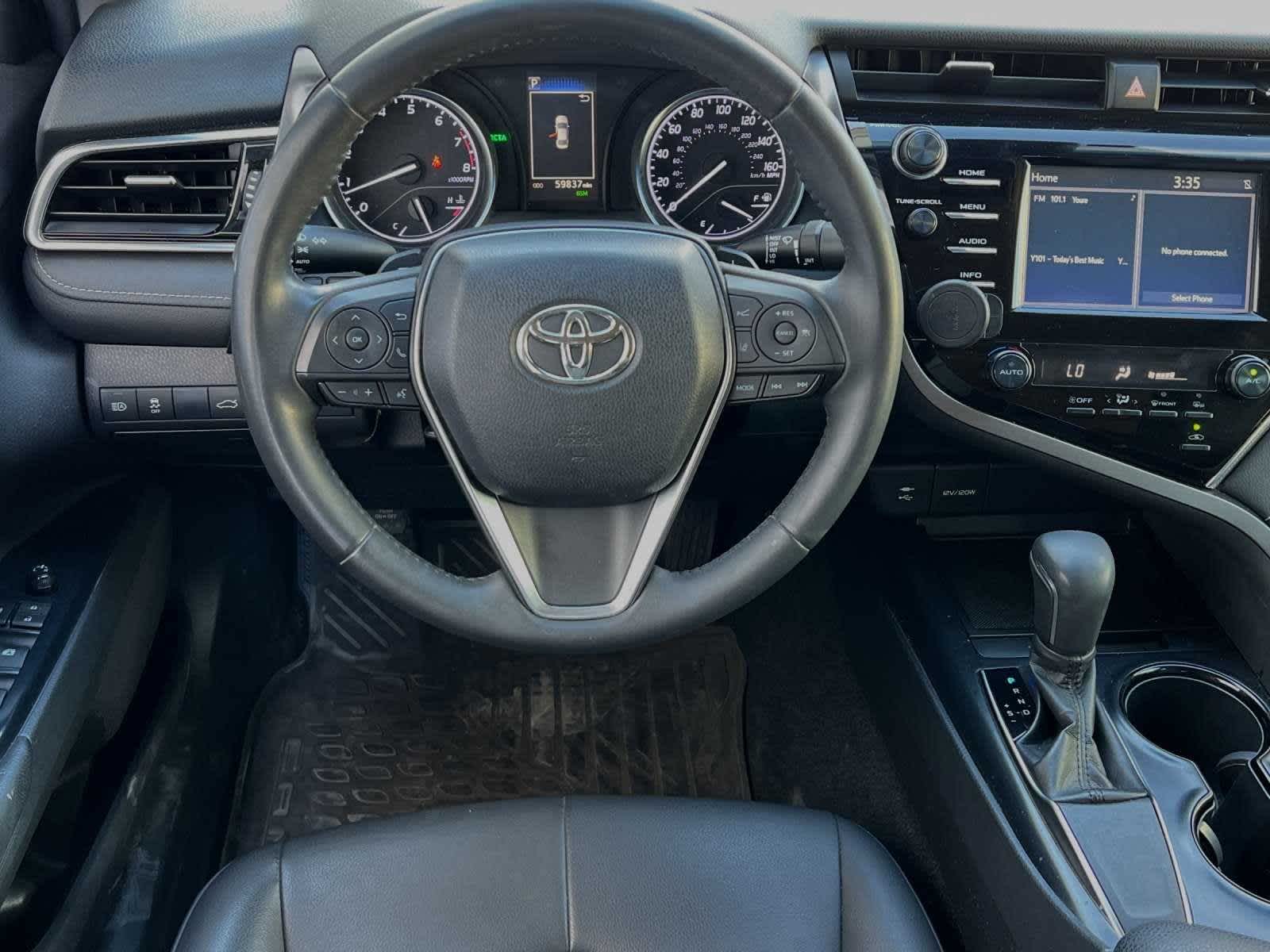 2018 Toyota Camry SE 14