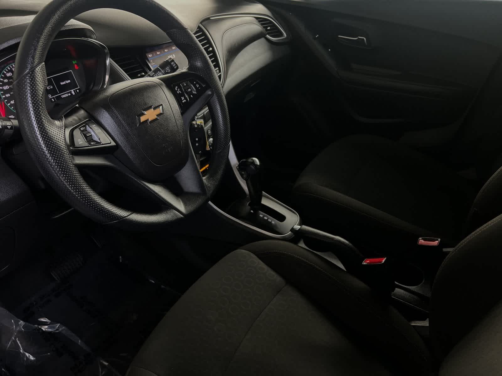 2021 Chevrolet Trax LS 11