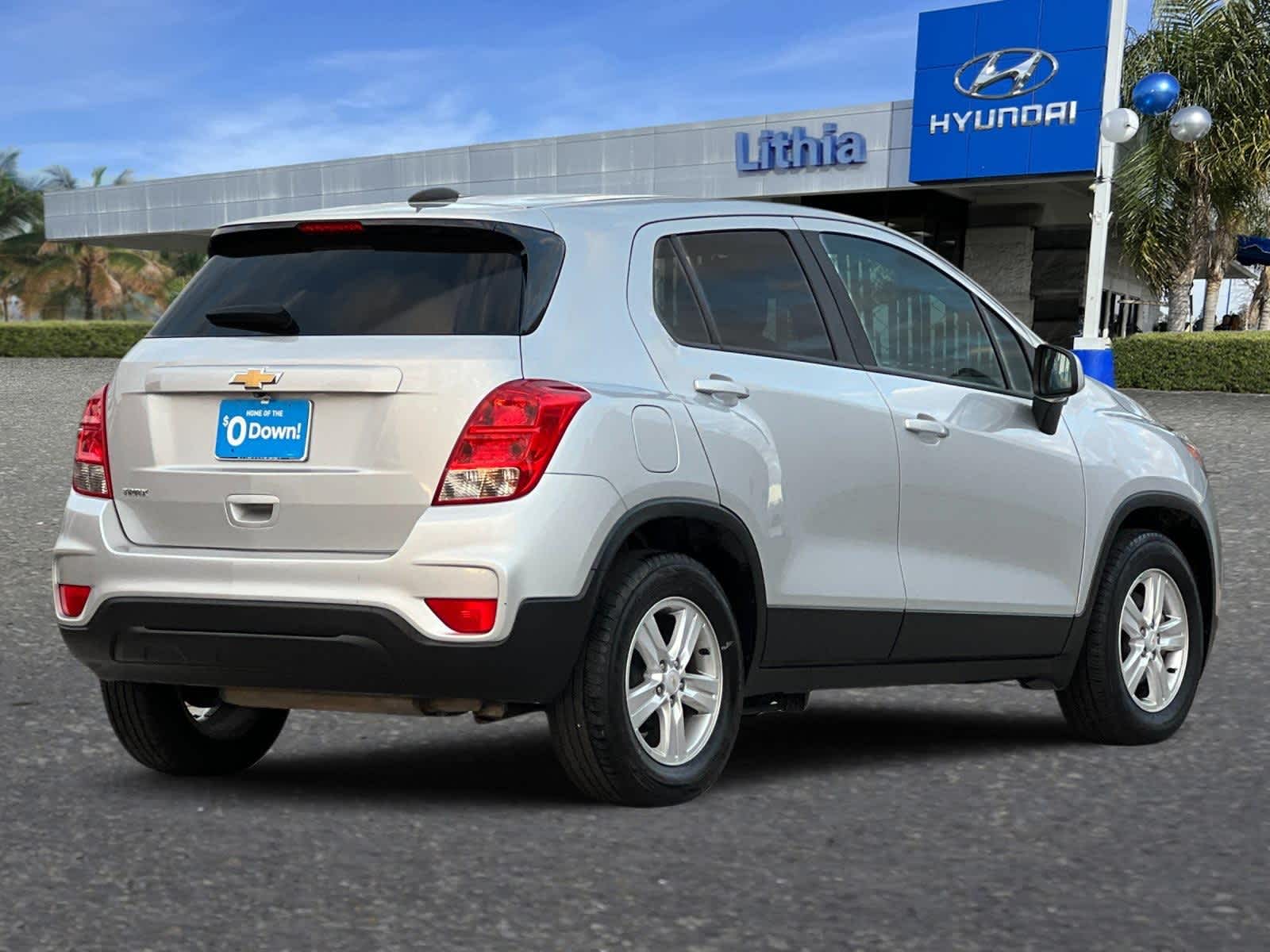 2021 Chevrolet Trax LS 2