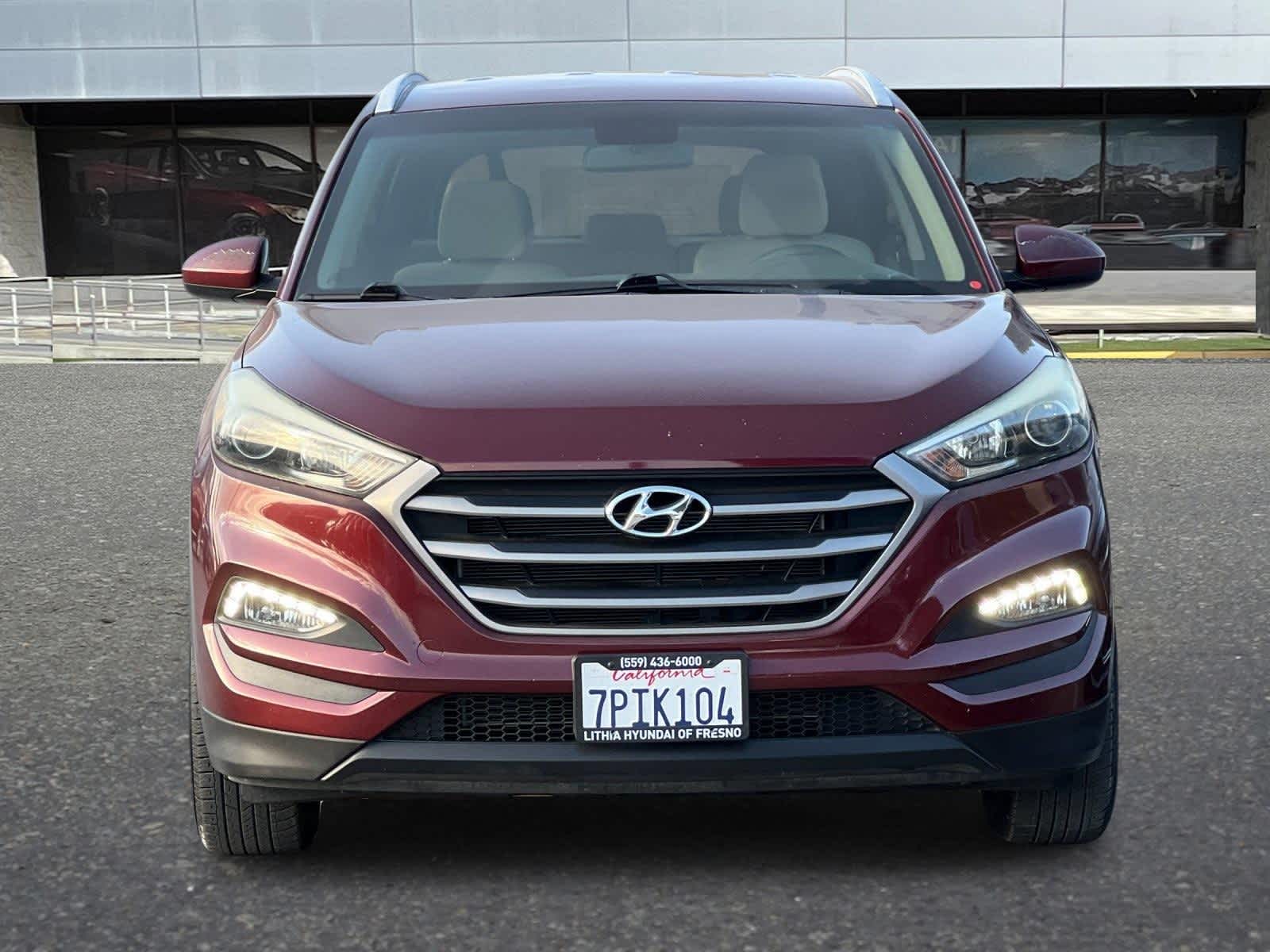 2016 Hyundai Tucson SE 10