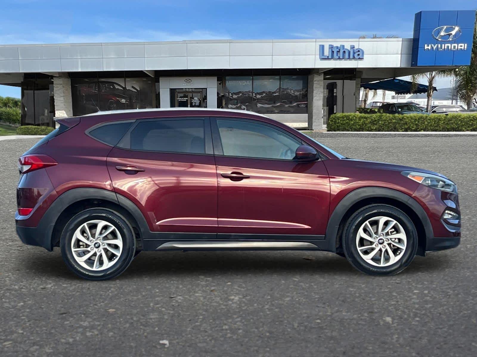 2016 Hyundai Tucson SE 8