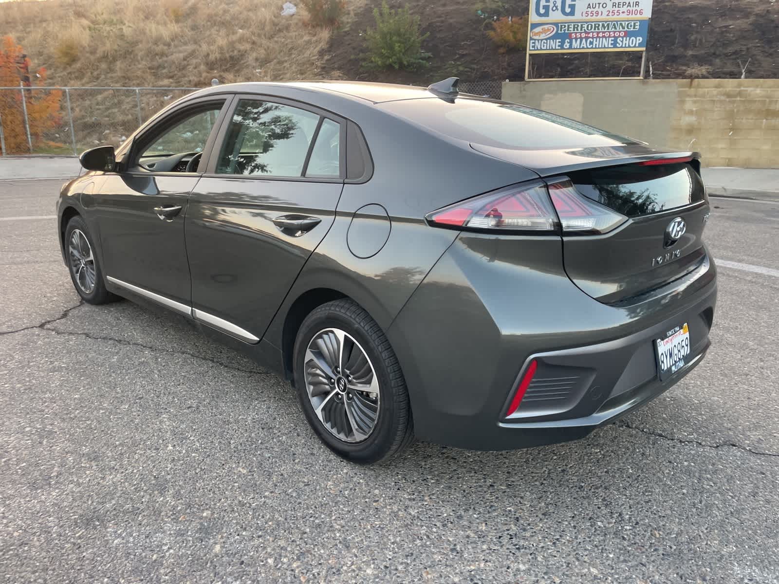 2022 Hyundai Ioniq Plug-In Hybrid SE 8