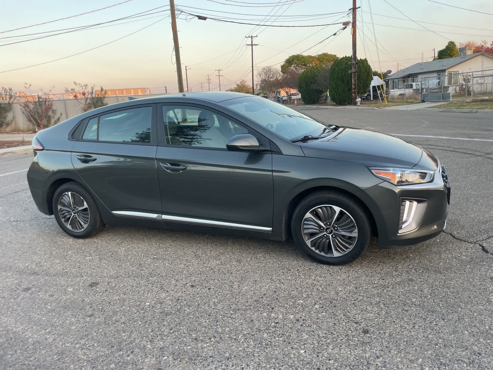 2022 Hyundai Ioniq Plug-In Hybrid SE 5