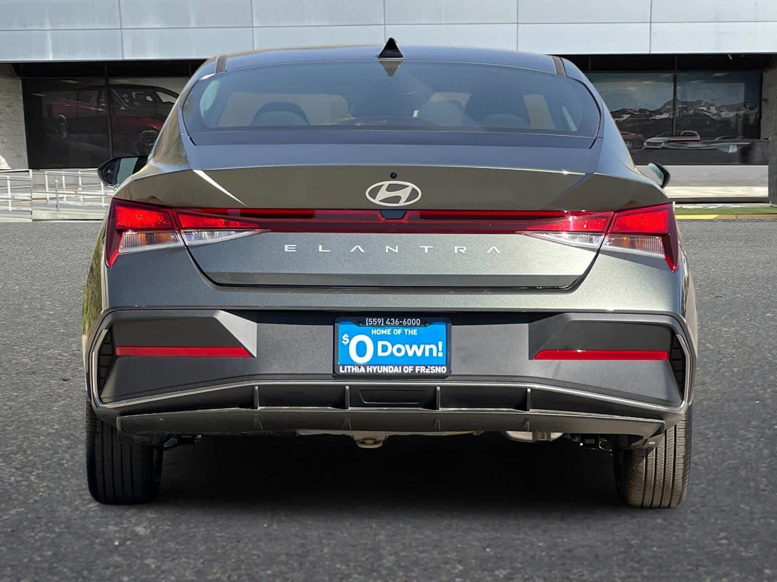 2025 Hyundai Elantra SE 8