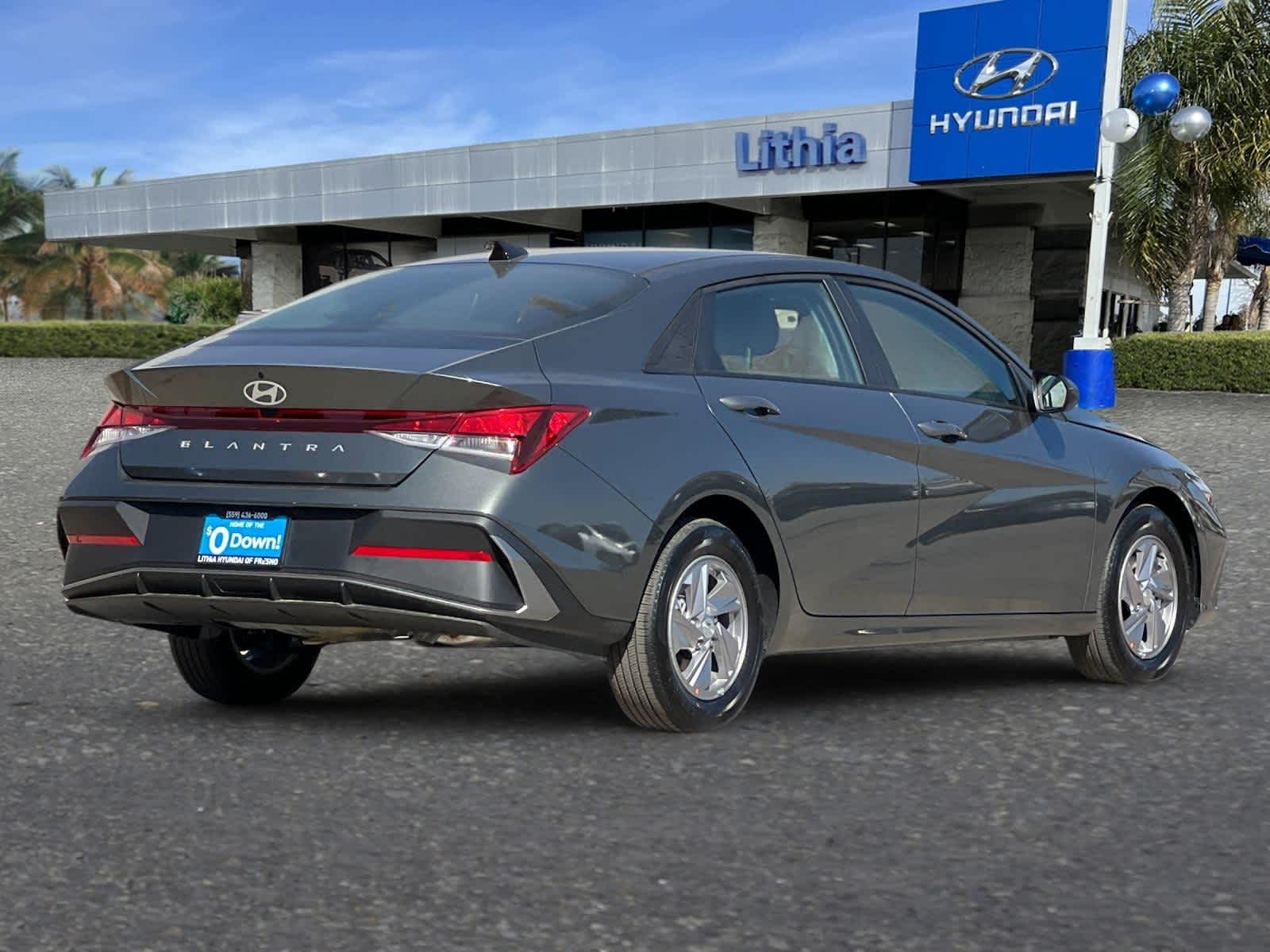 2025 Hyundai Elantra SE 2