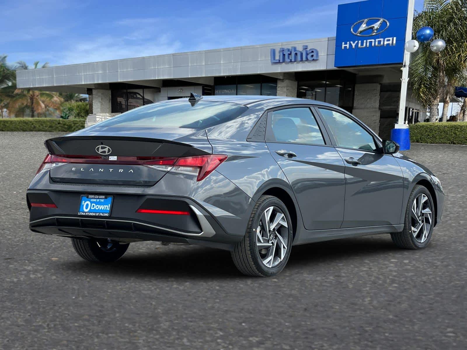 2025 Hyundai Elantra SEL Sport 2