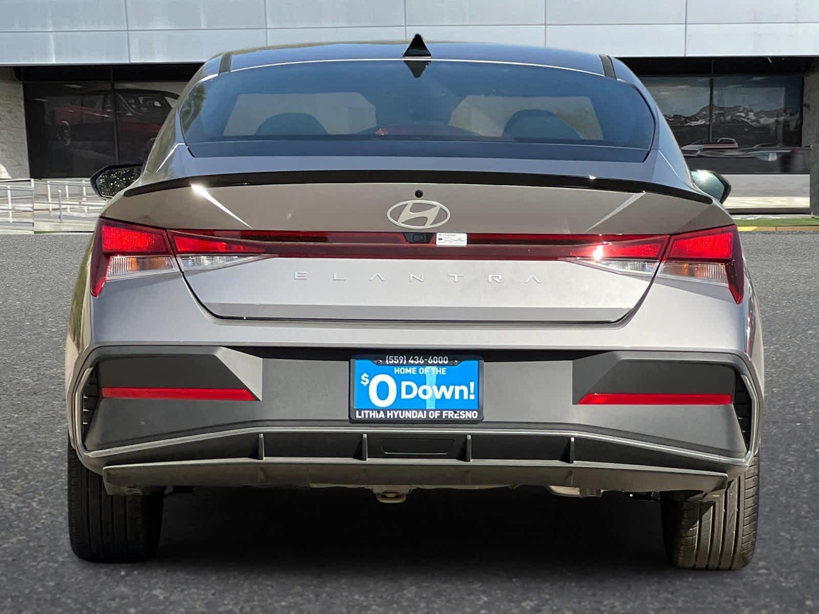 2025 Hyundai Elantra SEL Sport 8