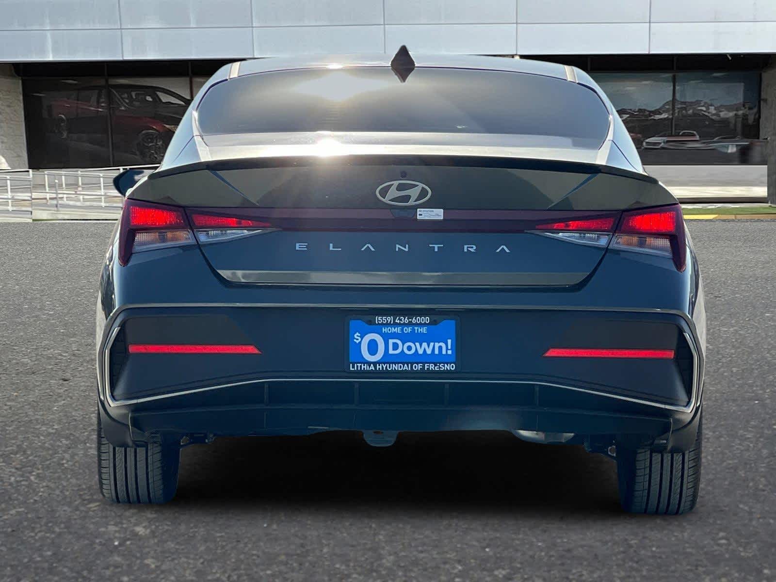 2025 Hyundai Elantra SEL Convenience 8