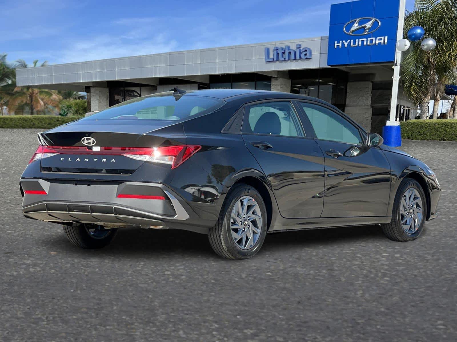 2024 Hyundai Elantra SEL 2