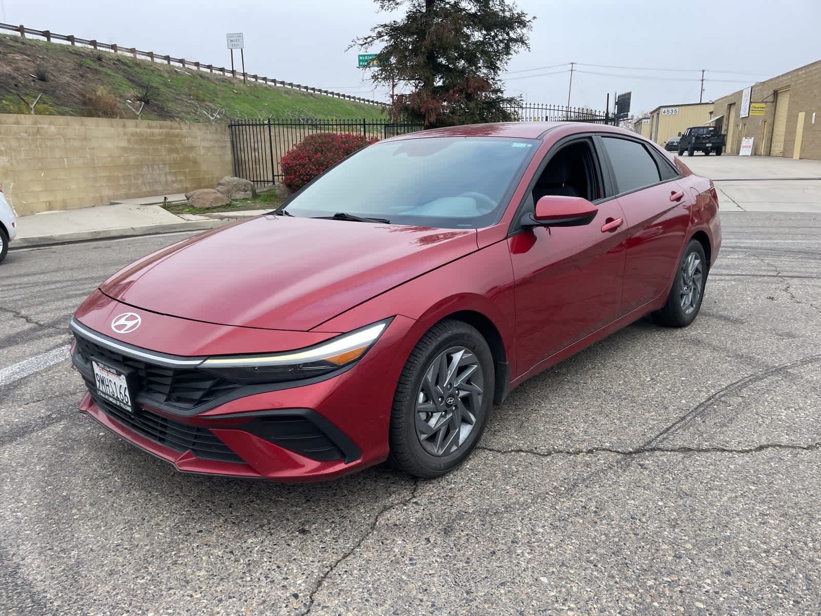 2024 Hyundai Elantra Hybrid Blue 2