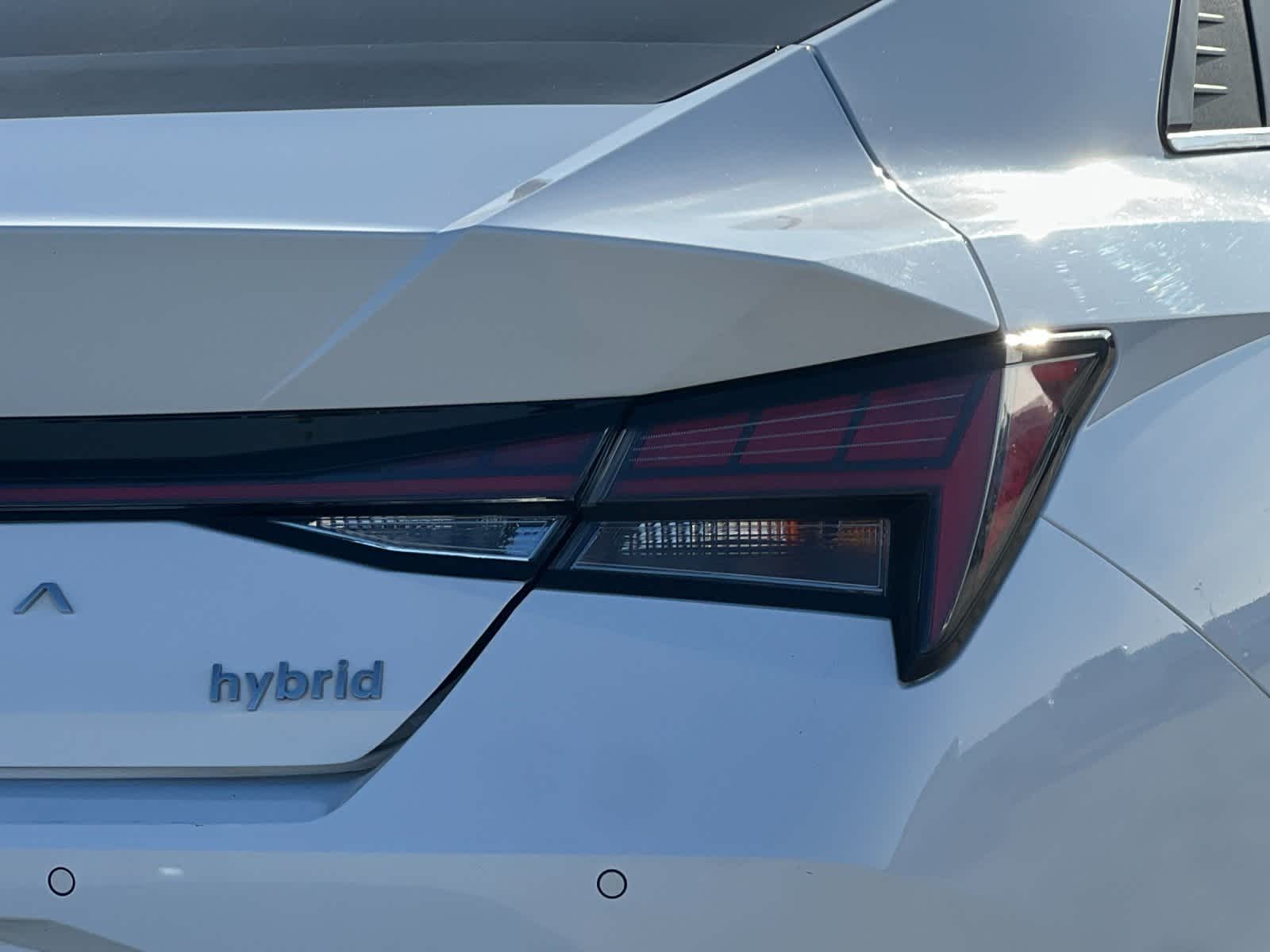 2021 Hyundai Elantra Hybrid Limited 27