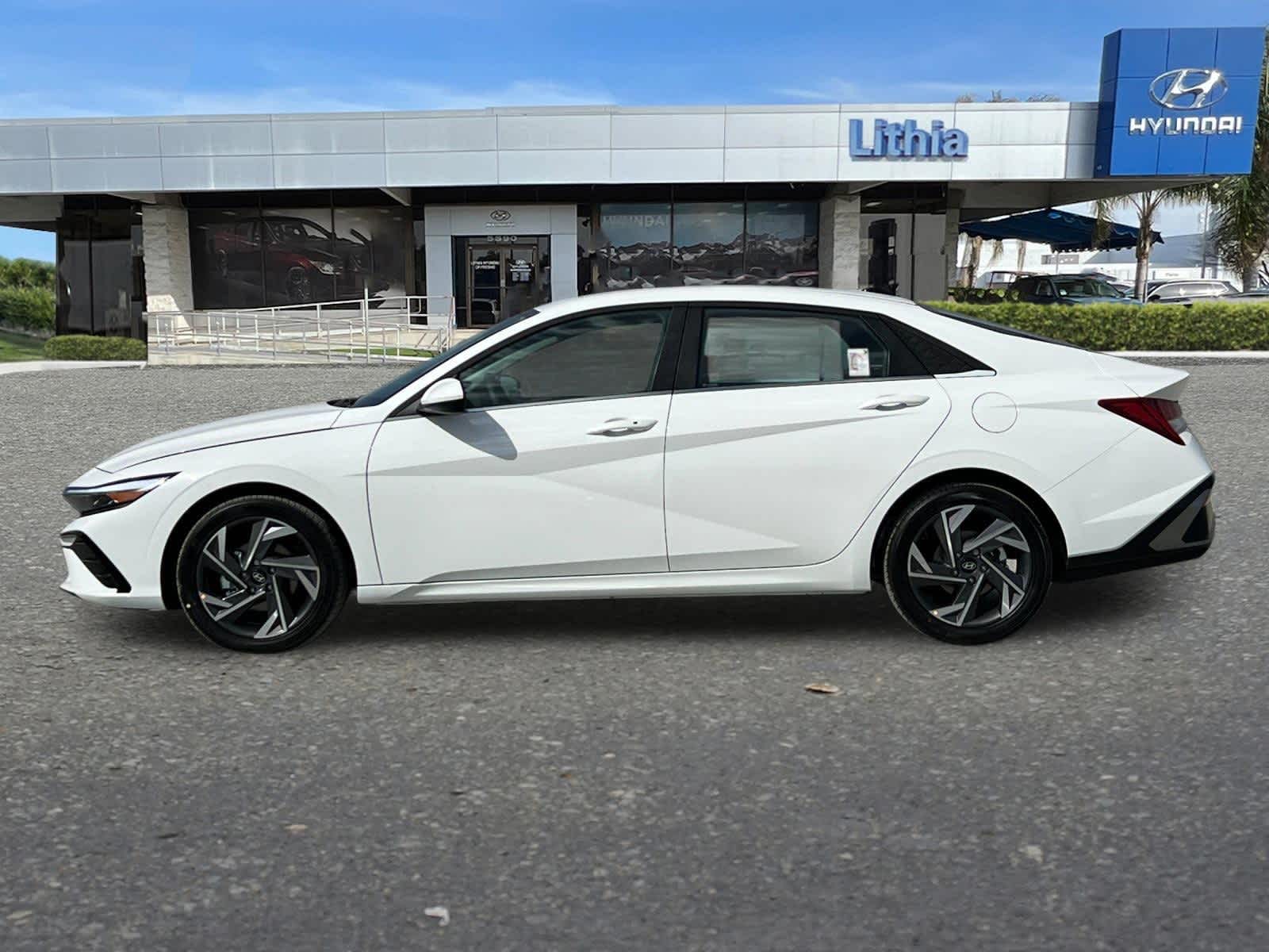 2025 Hyundai Elantra SEL Convenience 4