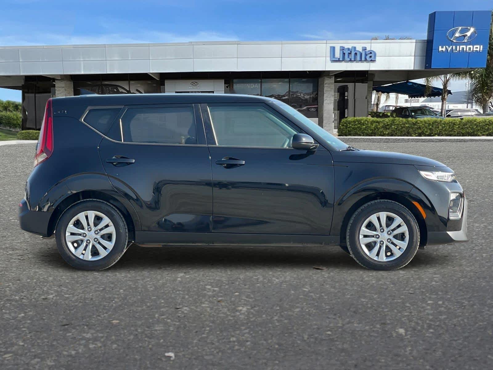 2020 Kia Soul LX 8