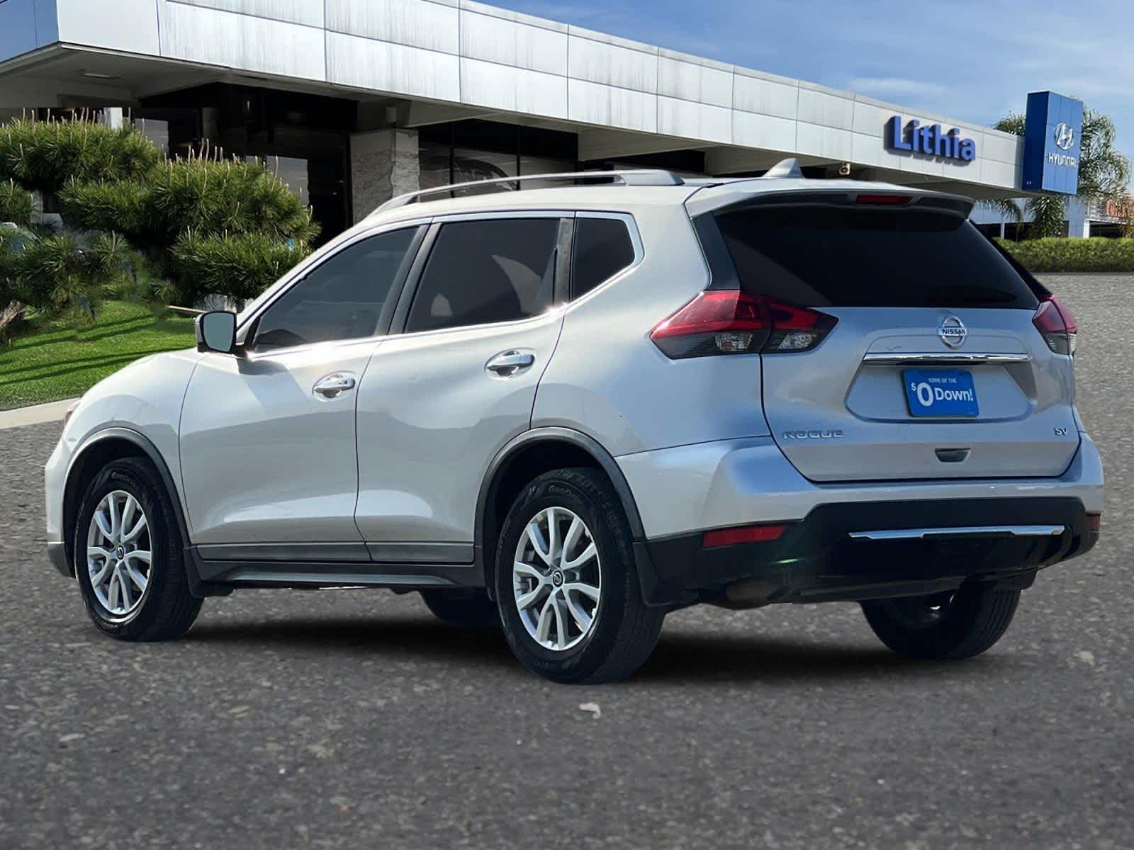 2018 Nissan Rogue SV 6