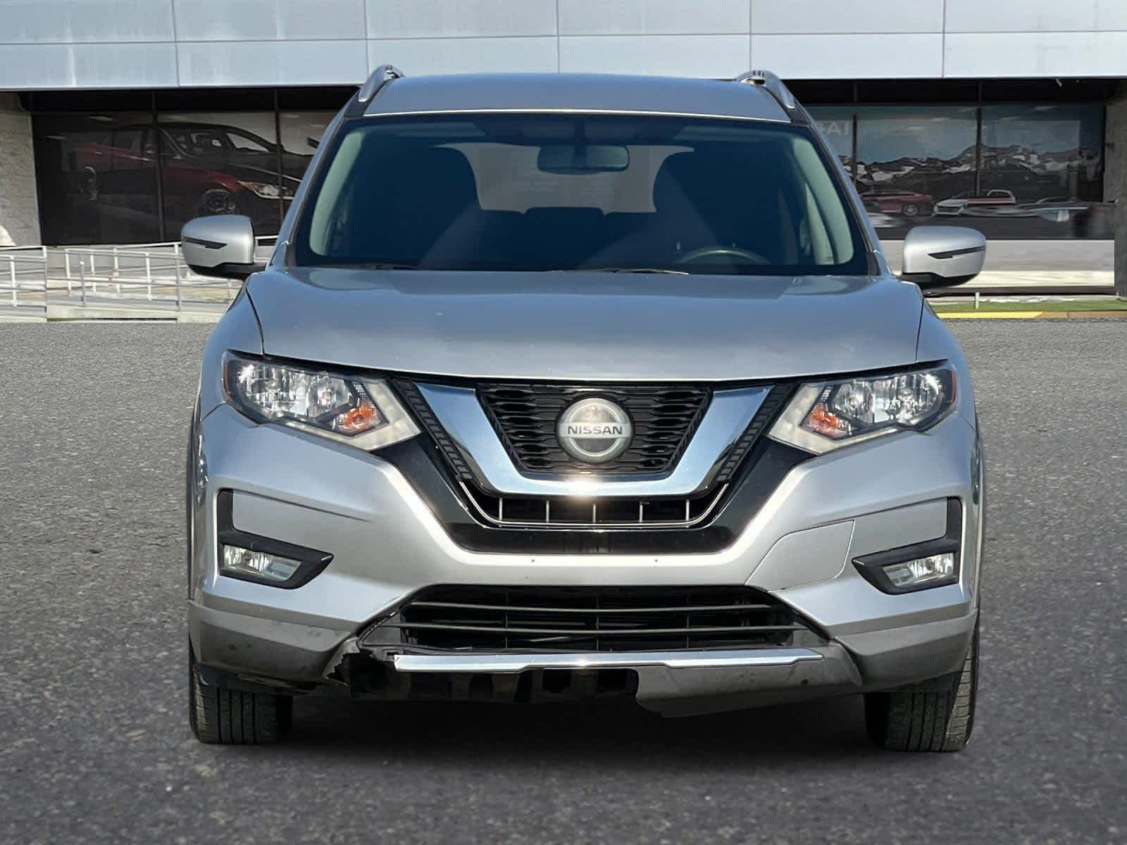 2018 Nissan Rogue SV 10