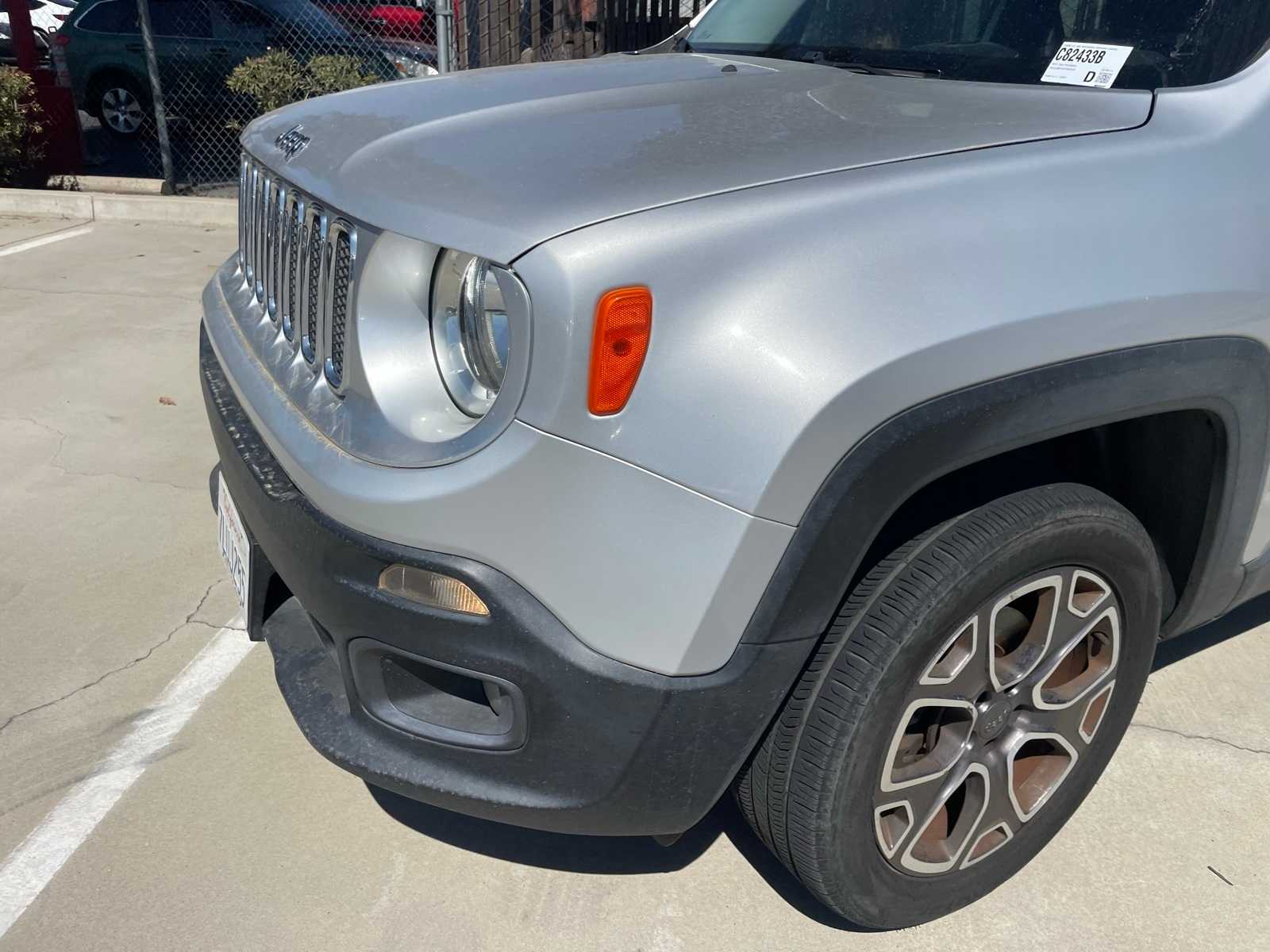 2015 Jeep Renegade Limited 13